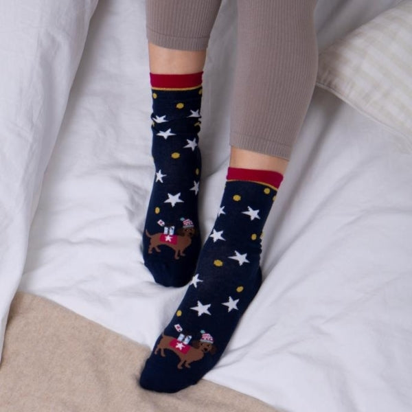 Totes Isotoner novelty-ankle-f Womens Novelty Socks Dog