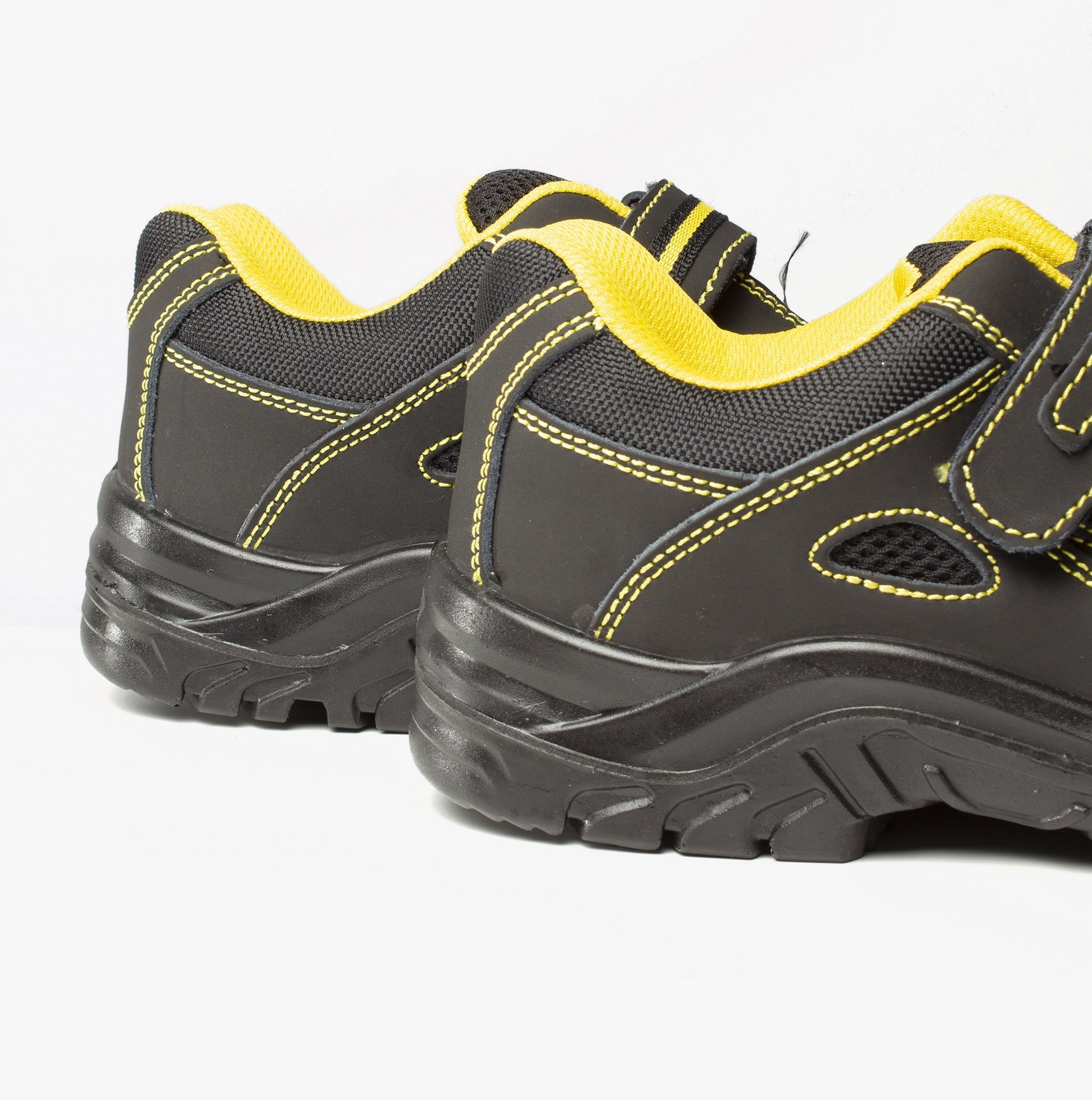 Amblers Safety FS77 Unisex Safety Trainers Black