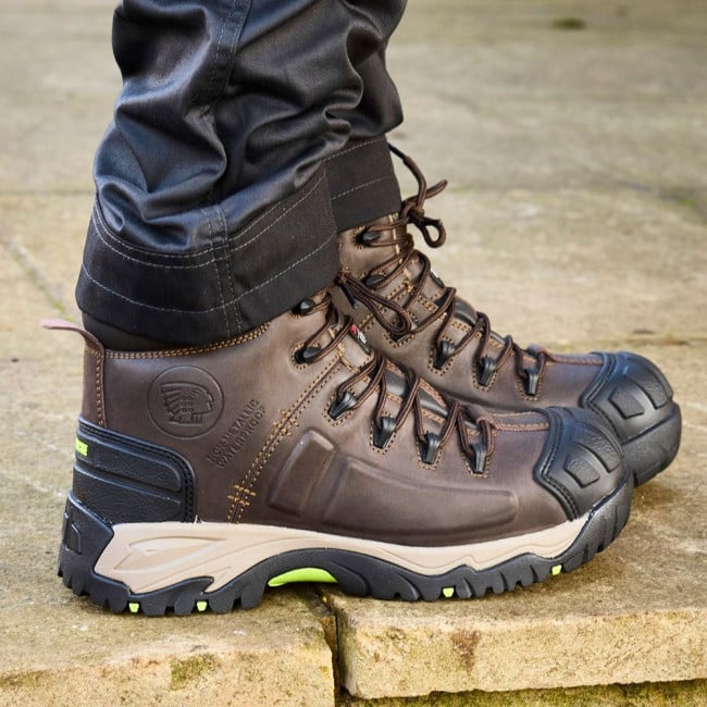 Apache NEPTUNE Mens Boots Brown side view showing lace-up design and ankle height with rubber sole.
