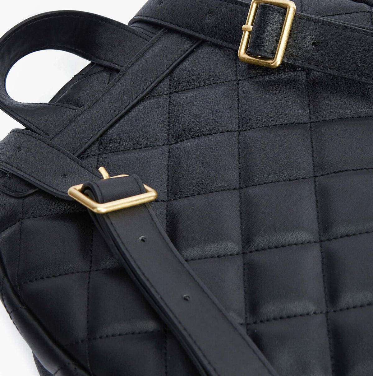 Barbour QUILTED UXBRIDGE Womens Backpack Black detail view of strap and quilted texture