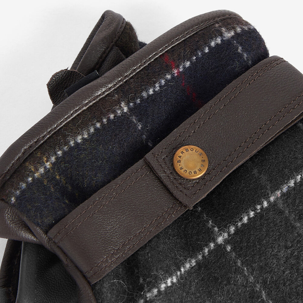Barbour NEWBROUGH TARTAN GLOVES Mens Classic detail view showing rich leather and tartan fabric with stud-fastening strap.