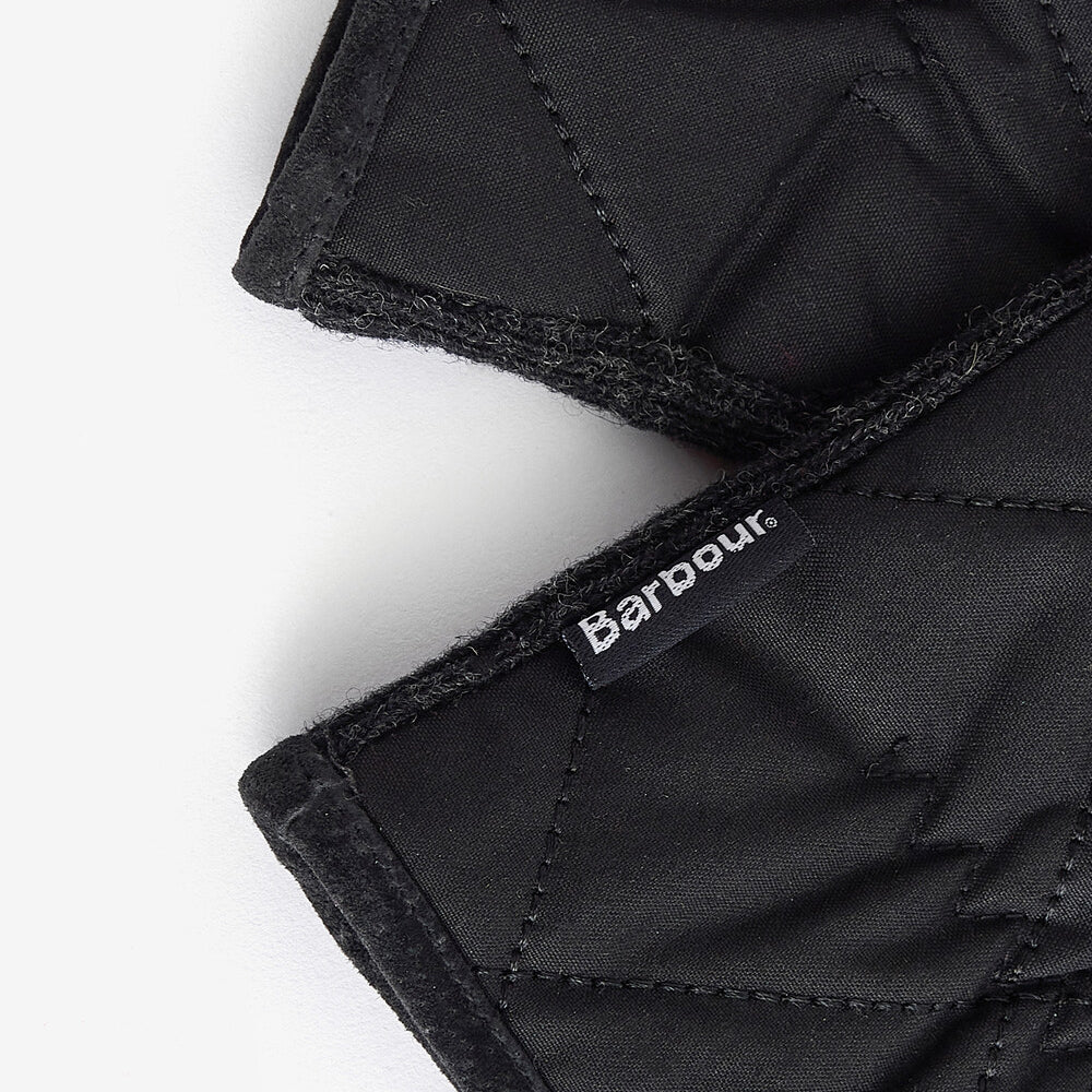 Barbour WINTERDALE GLOVES Mens Black detail view showcasing quilted pattern and logo tab.