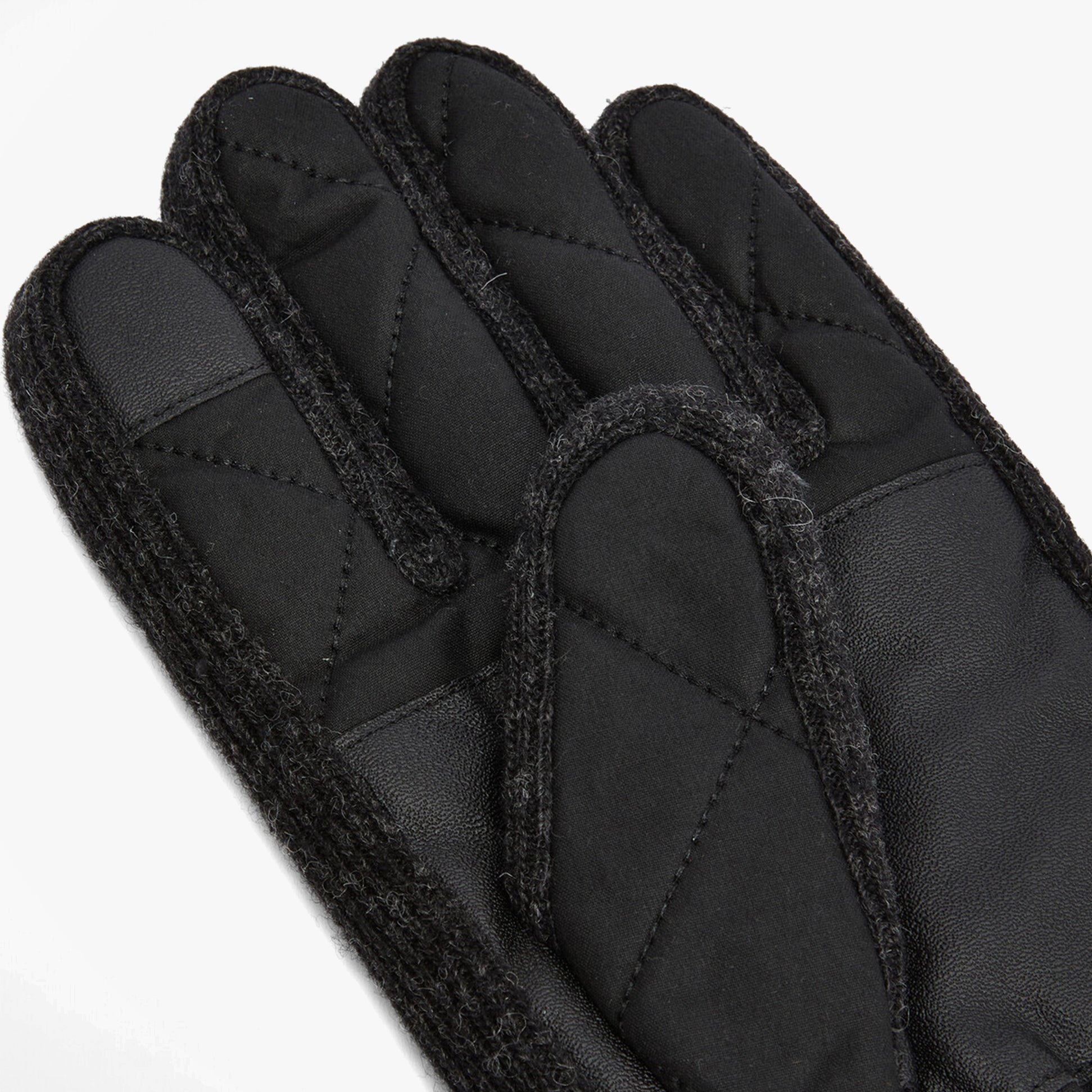Barbour WESTERDALE Mens Gloves Black detail view showcasing the quilted lining and leather trim.