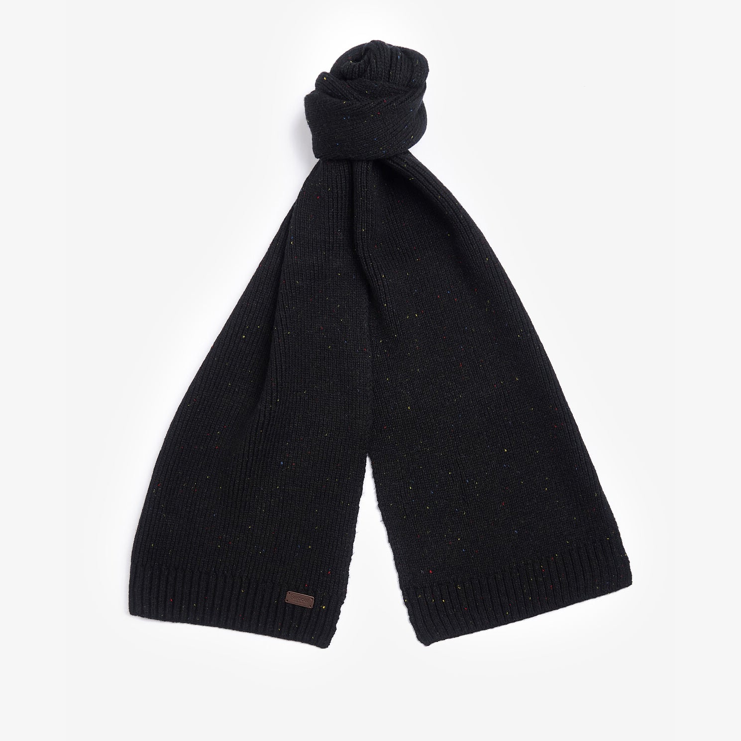 Barbour CARLTON FLECK BEANIE & SCARF Gift Set Mens Black, detail view of black knitted scarf with ribbed design.