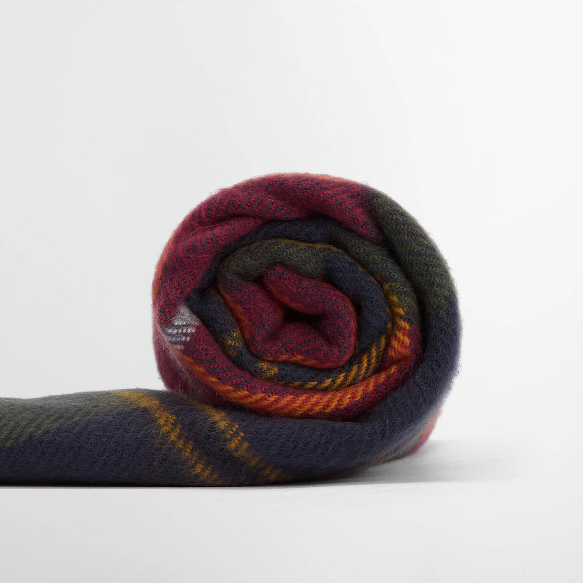 Barbour SWINTON BEANIE & GALINGALE SCARF GIFT SET Mens Beanie Winterberry Tartan