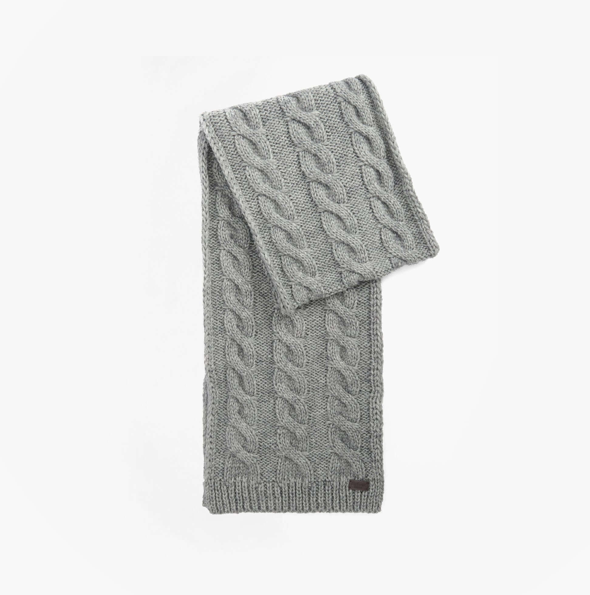 Barbour JESMOND BEANIE AND SCARF Gift Set Mens Mid Grey detail view of scarf with cable knit design.