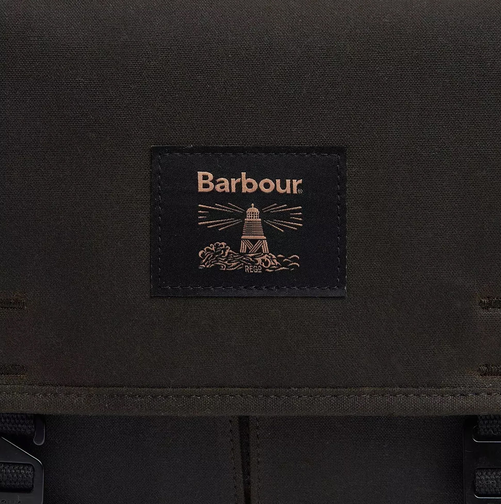 Barbour FIELD WAX Unisex Adults Messenger Bag Olive logo detail view on bag
