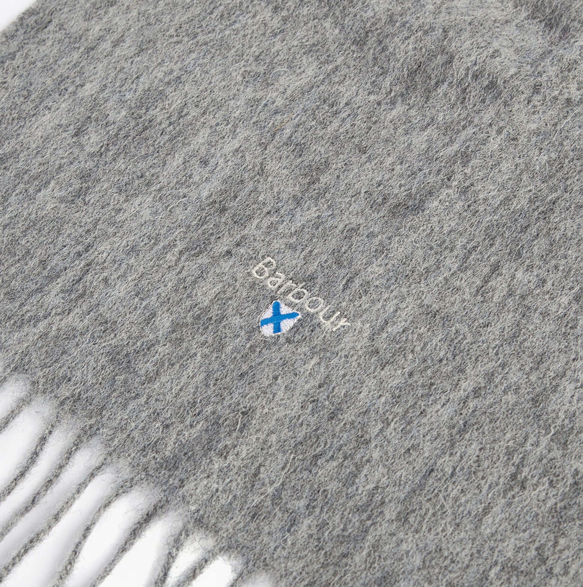 Barbour PLAIN LAMBSWOOL Mens Winter Grey Marl detail view of scarf with logo