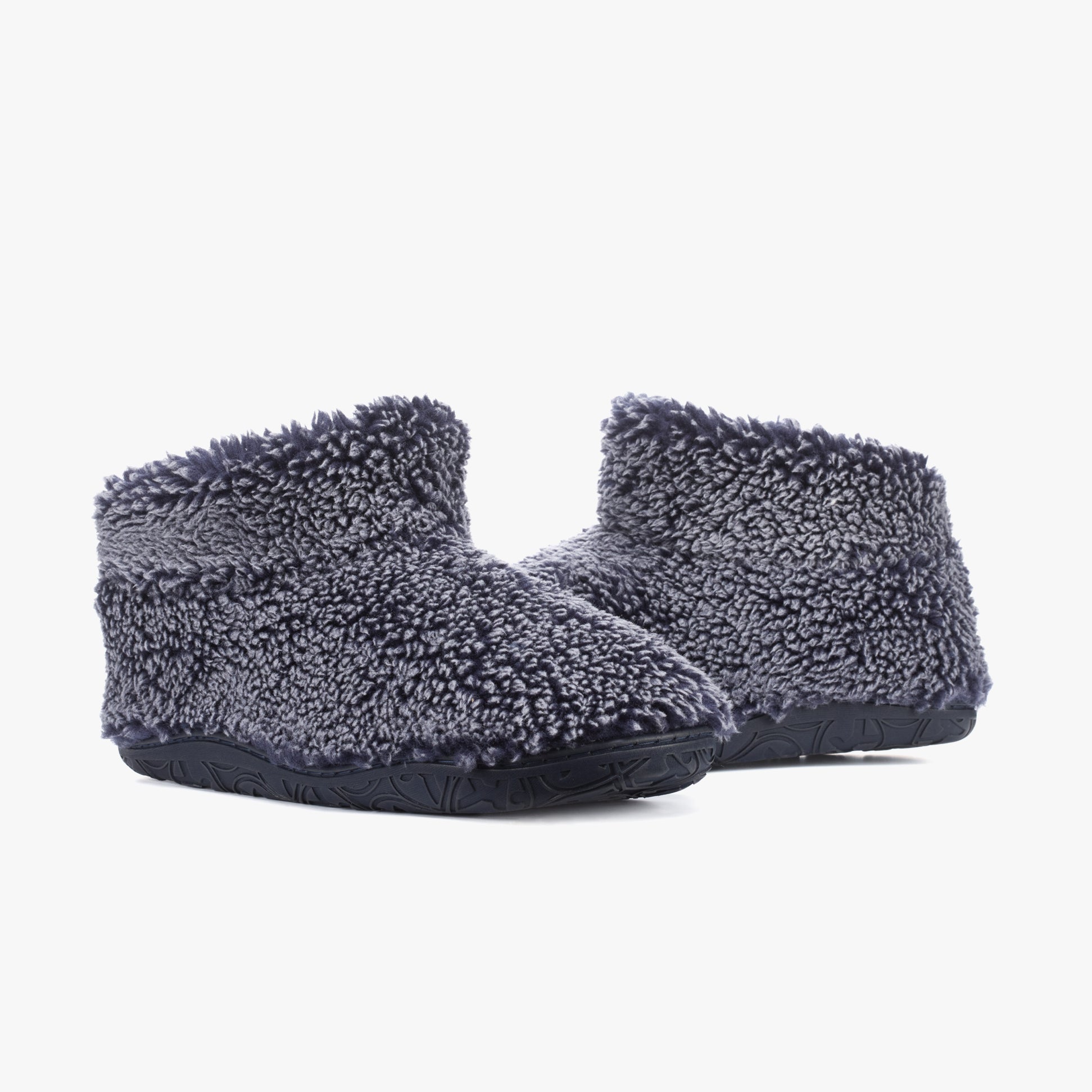 Bedroom Athletics LEONARDO Mens Sherpa Boots Washed Peacoat Navy side view showcasing soft faux fur material and comfortable design.