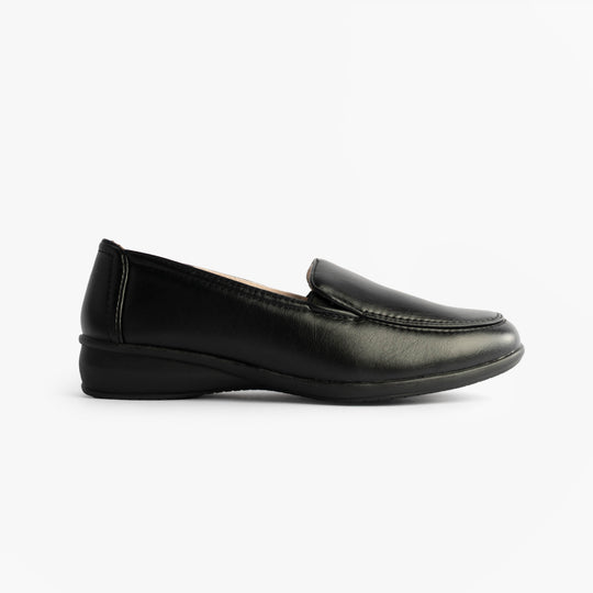 Boulevard L166A Ladies Shoes Black side view showcasing casual PU upper and flat sole design.