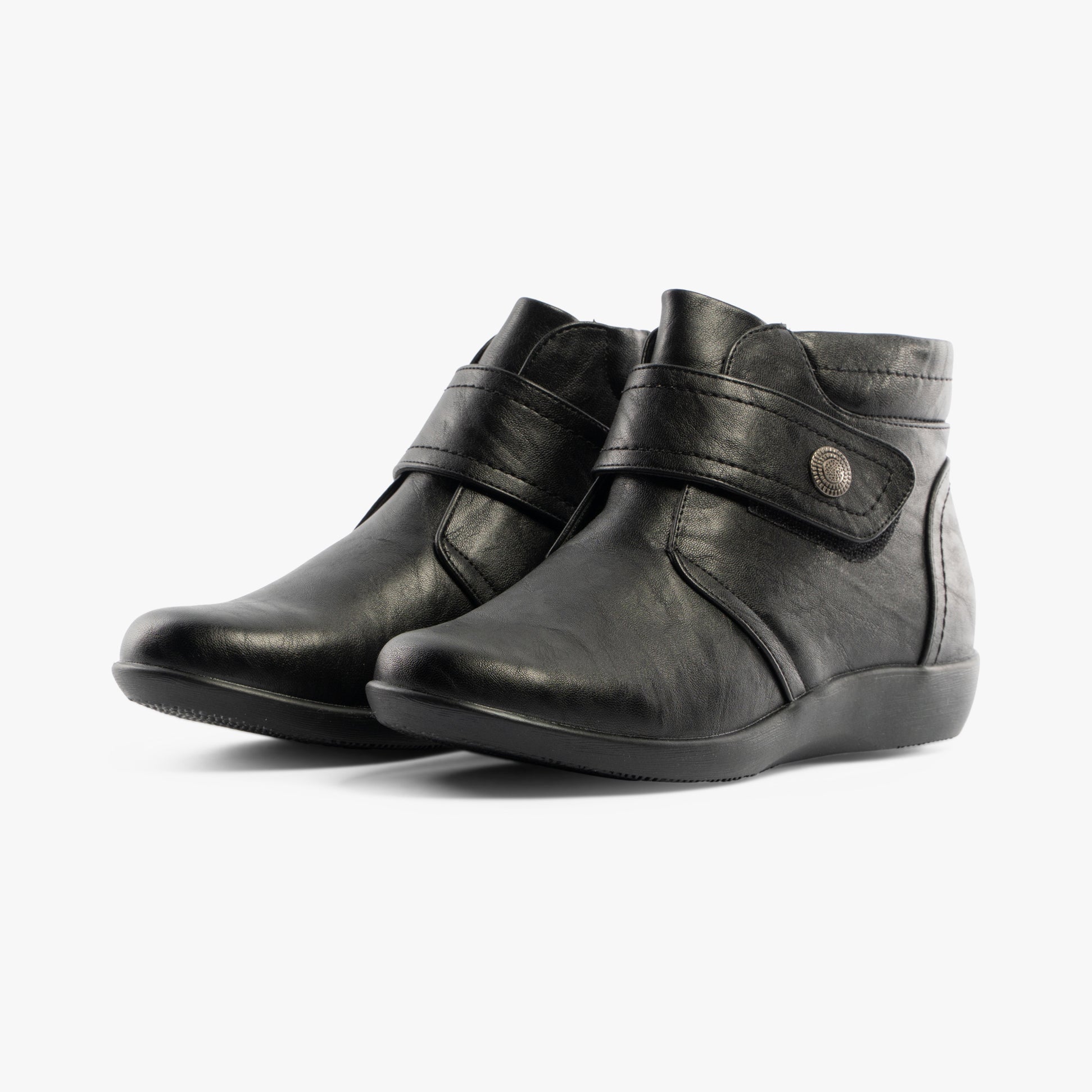 Boulevard L444A Womens Touch Fasten Extra-Wide Boots Black