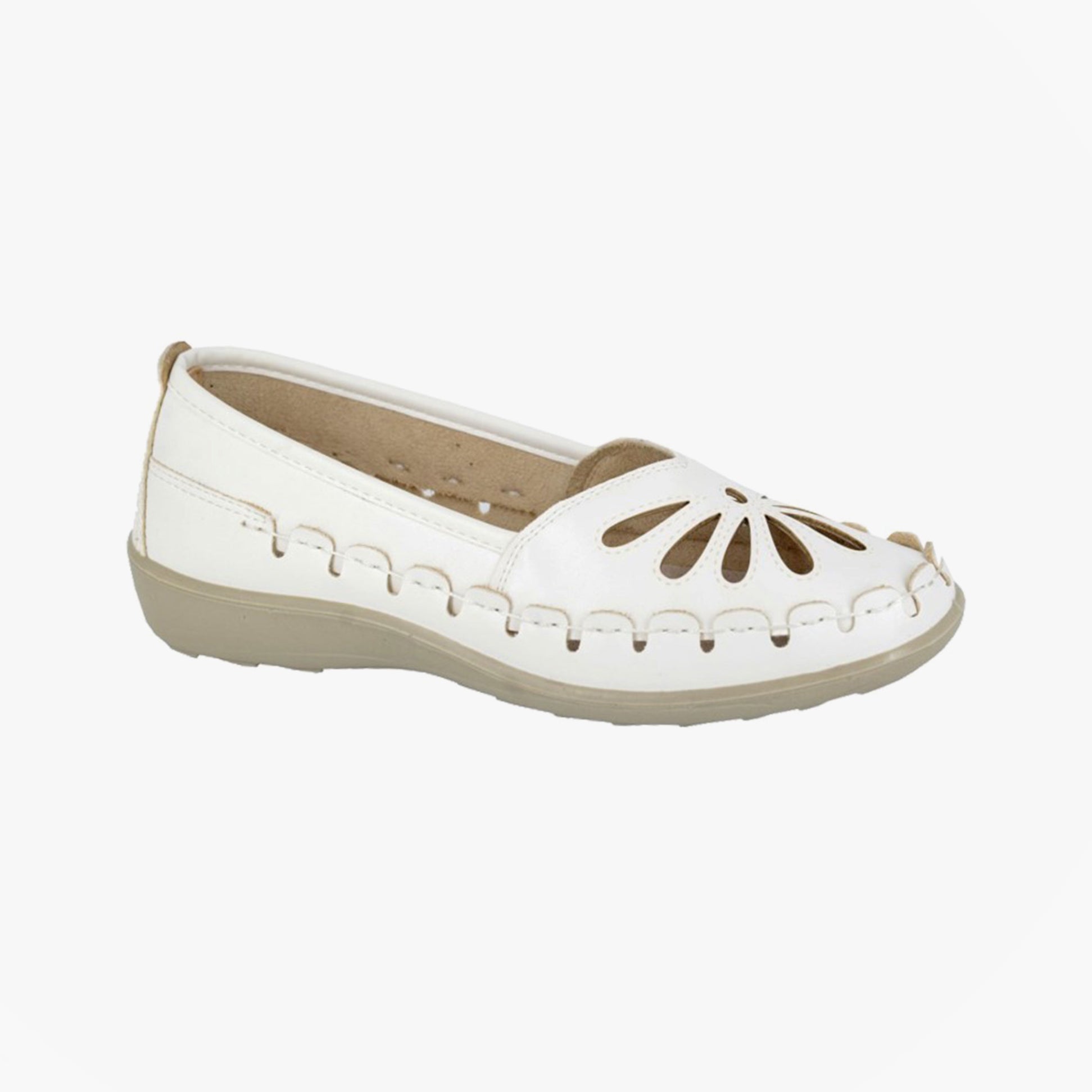 Boulevard L516G Ladies Shoes White side view with cutout details and comfortable PU sole.