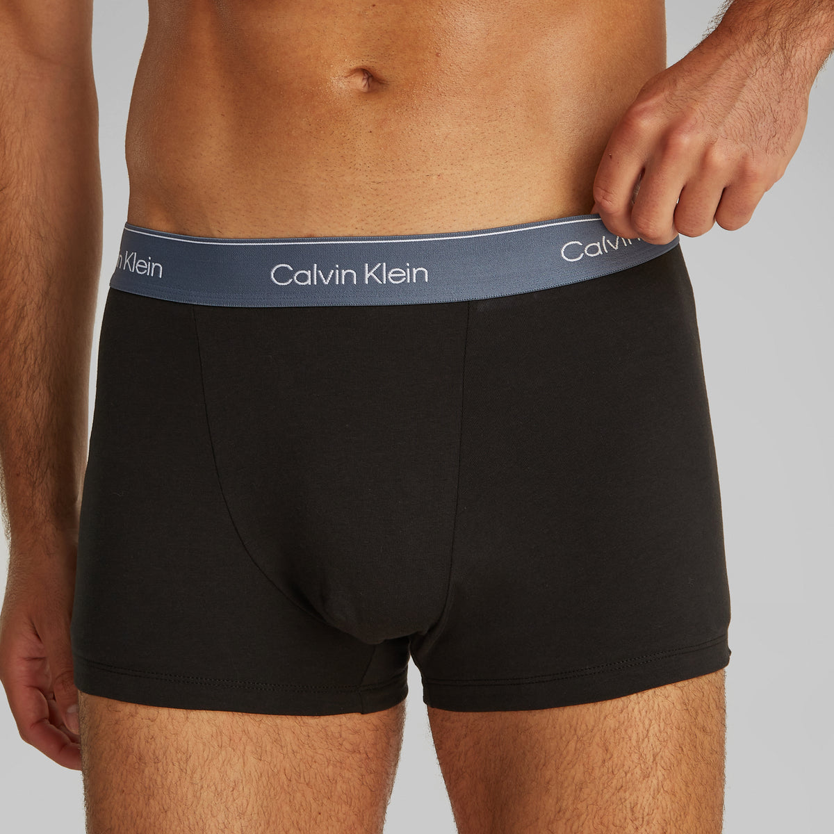 Calvin Klein RELAXED DART TRUNK 3 Mens Multicoloured front view showing waistband and dart front fit.