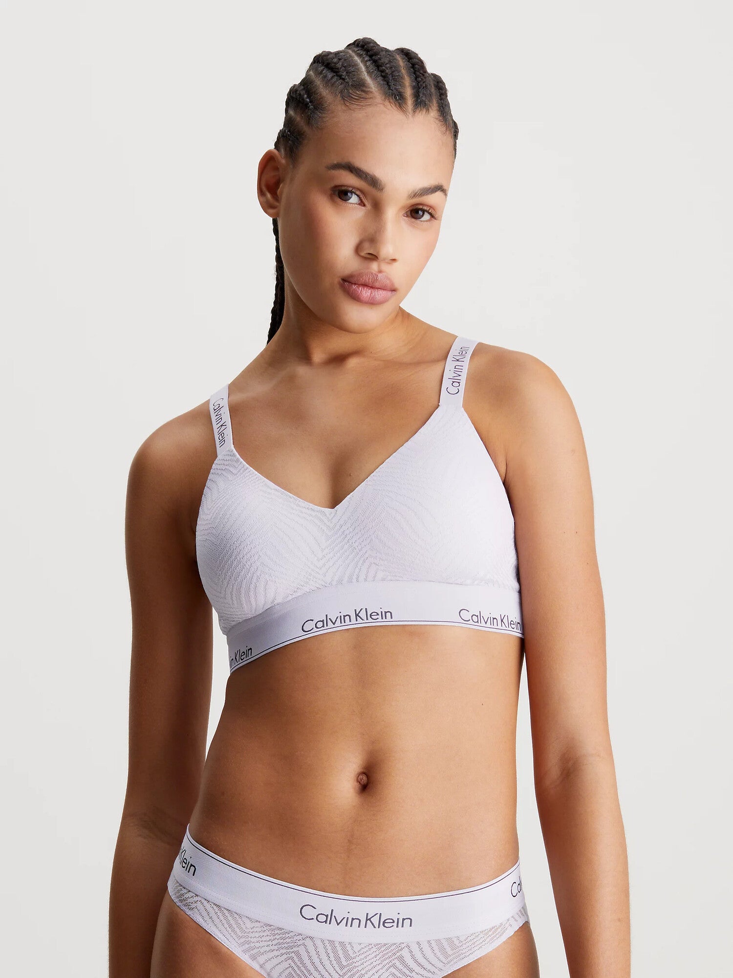 Calvin Klein MODERN LACE Lined Bralette Womens Lavender Blue front view featuring adjustable straps and soft moulded cups.