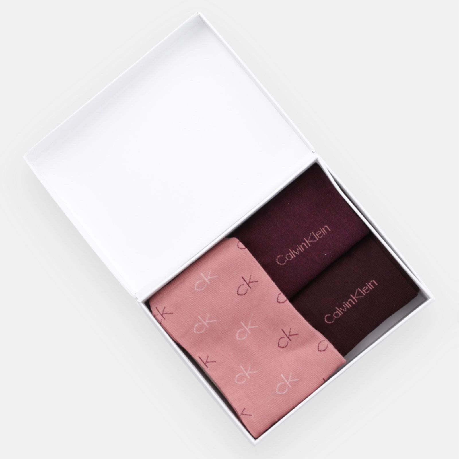 Calvin Klein 3 Pack Giftboxed Logo Womens Crew Socks Burgundy Combo in open gift box, showcasing burgundy and pink socks.