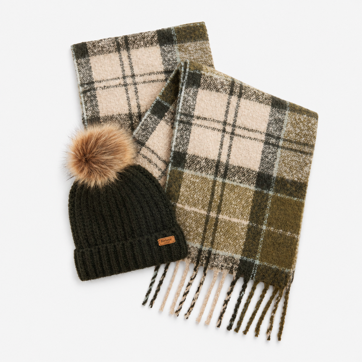Barbour SALTBURN BEANIE & TARTAN SCARF GIFT SET Womens Beanie Ancient Loden/Dark Green
