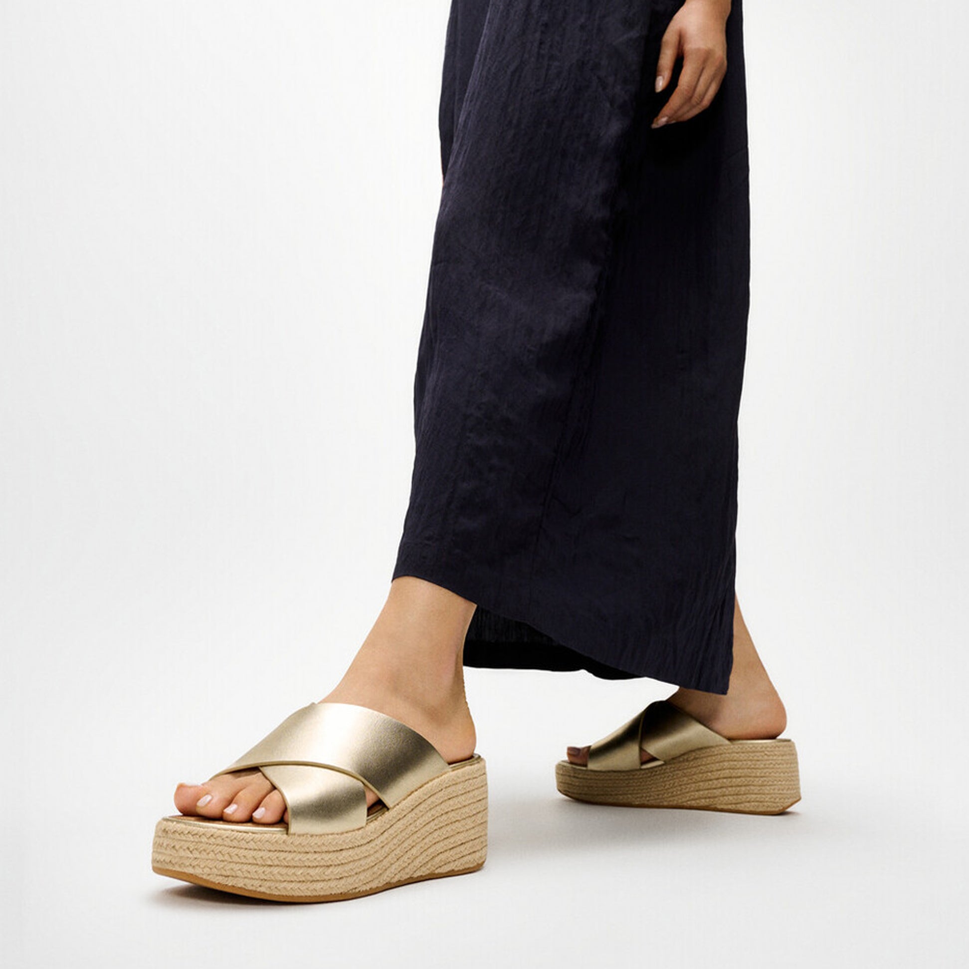 FitFlop PLATFFORMS ESPADRILLES Womens Mules Sandals Platino