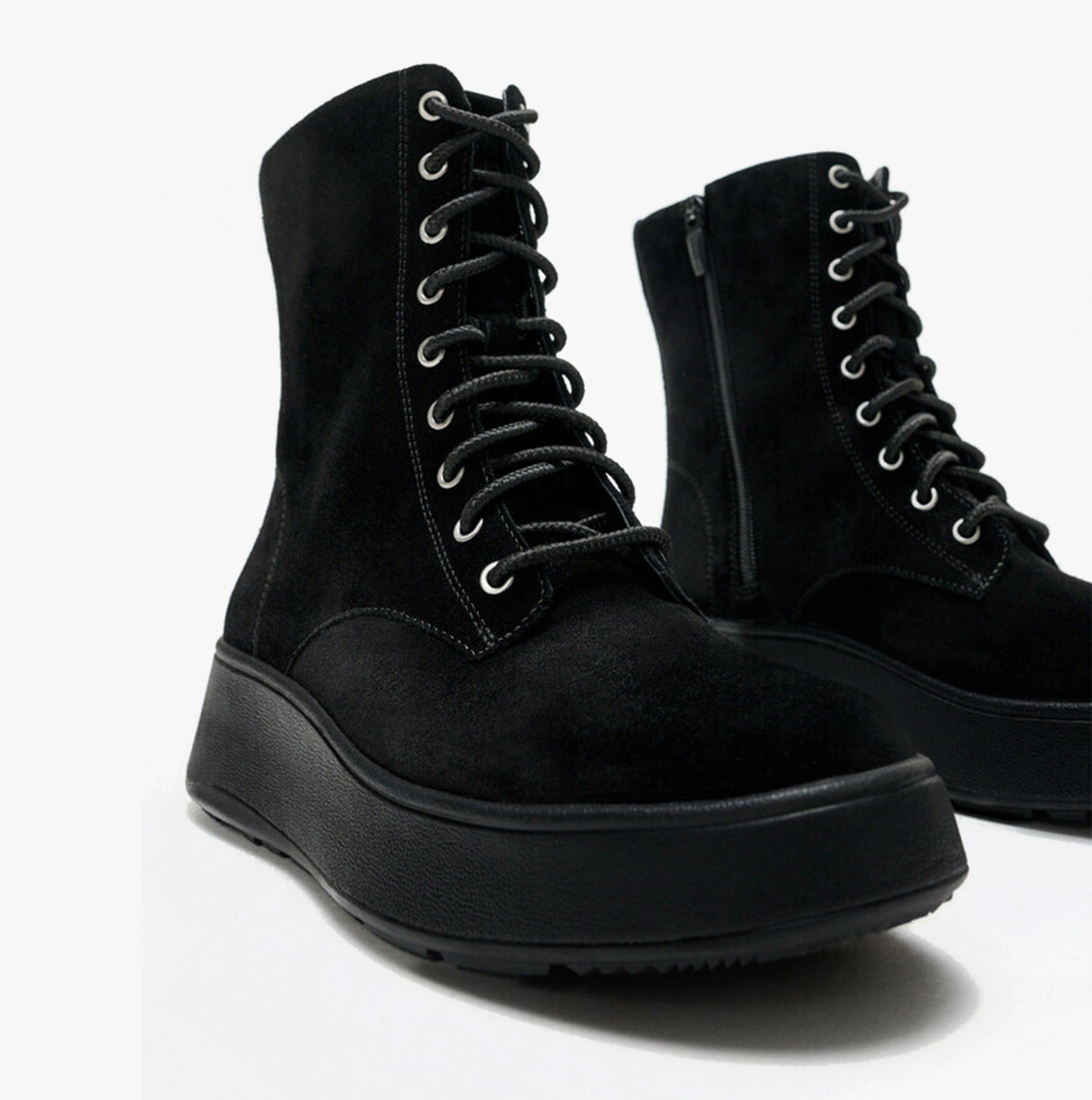 FitFlop F-MODE SUEDE LACE-UP FLATFORM Ladies Ankle Boots All Black side view showcasing suede upper and lace-up details.
