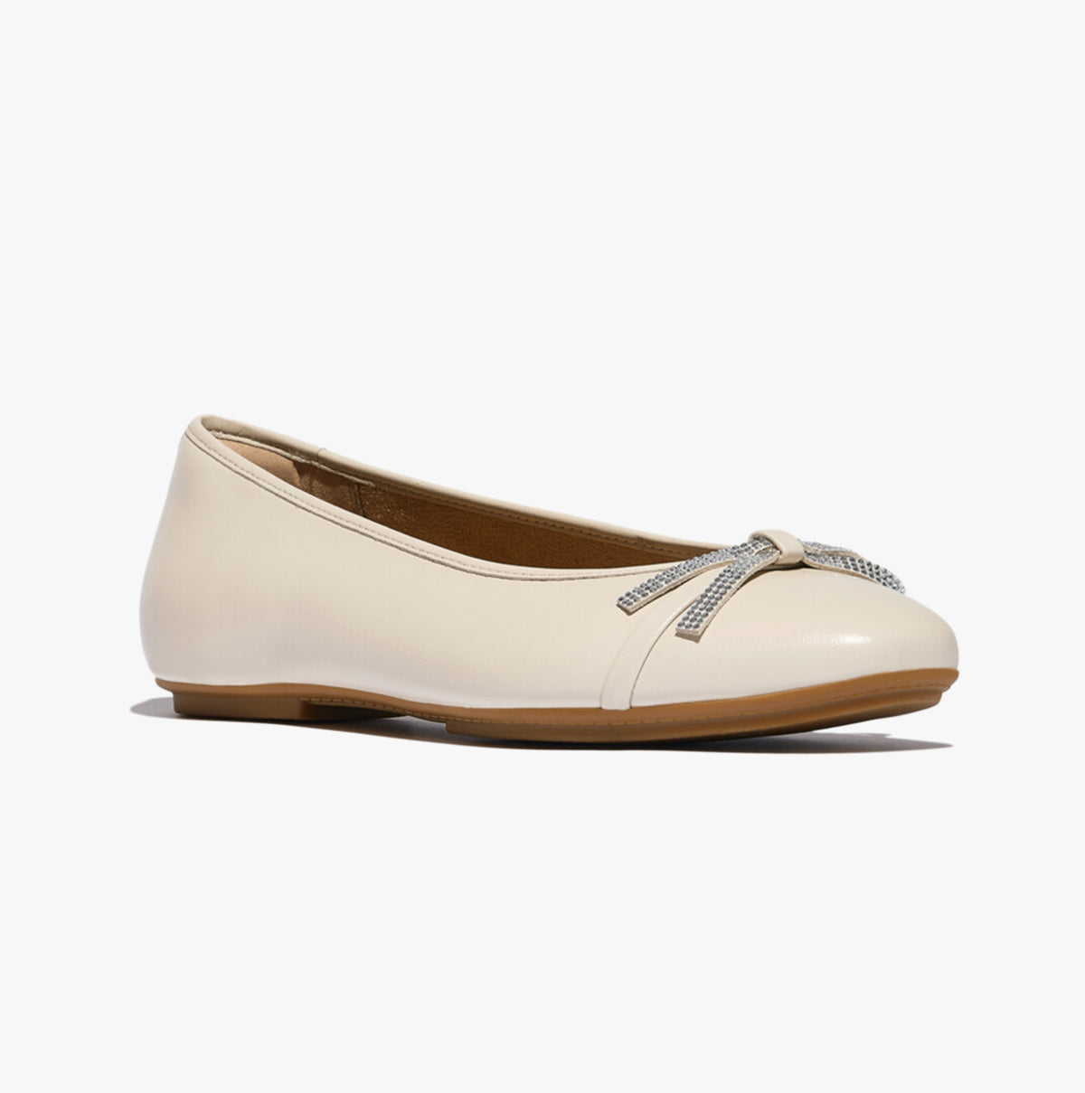 FitFlop DELICATO GLITZ-BOW LEATHER Womens Ballet Paris Beige side view with decorative bow and glitzy details.