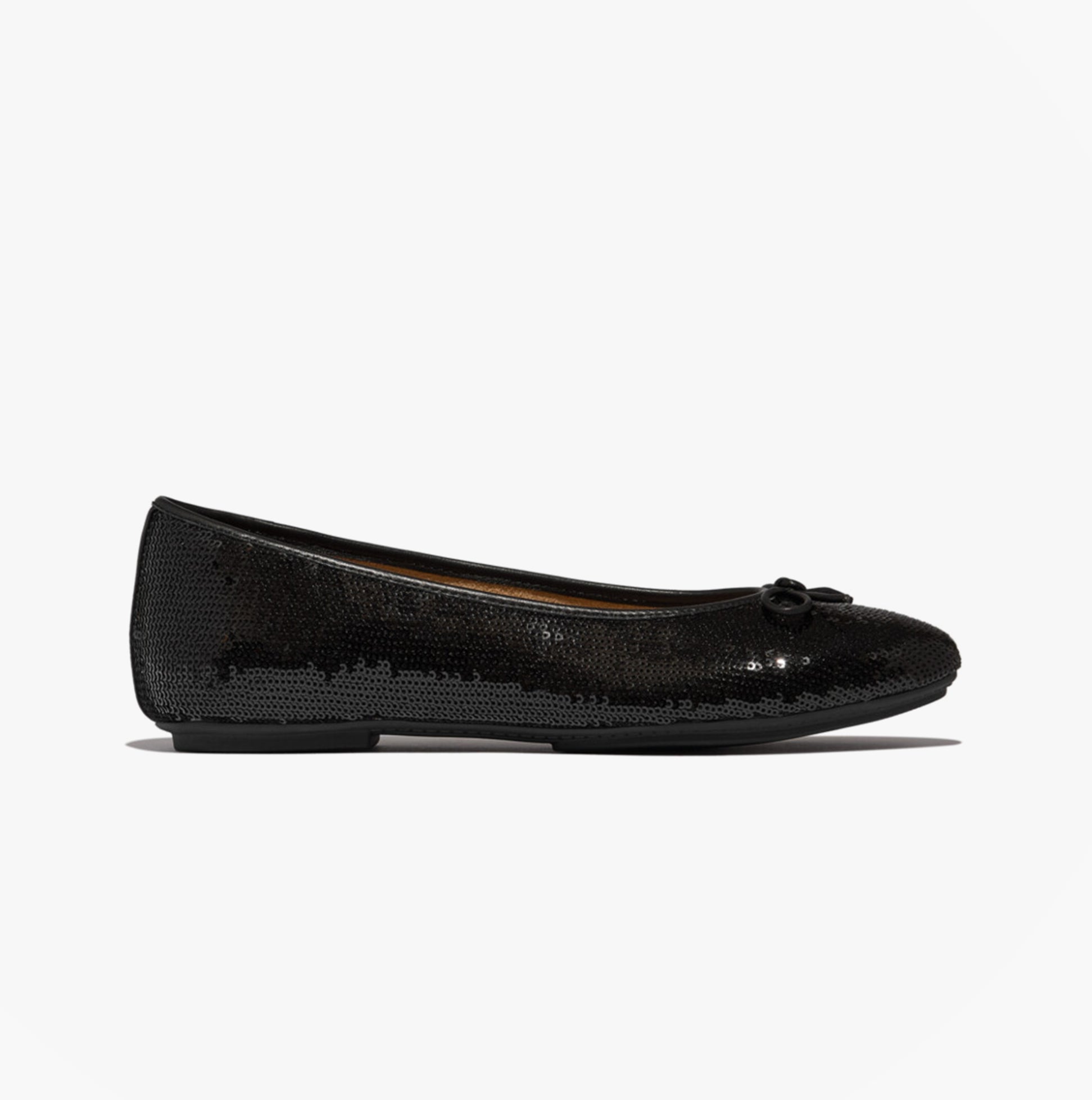FitFlop DELICATO BOW SEQUIN BALLET Womens Ballet Black side view of black sequin ballerina shoes