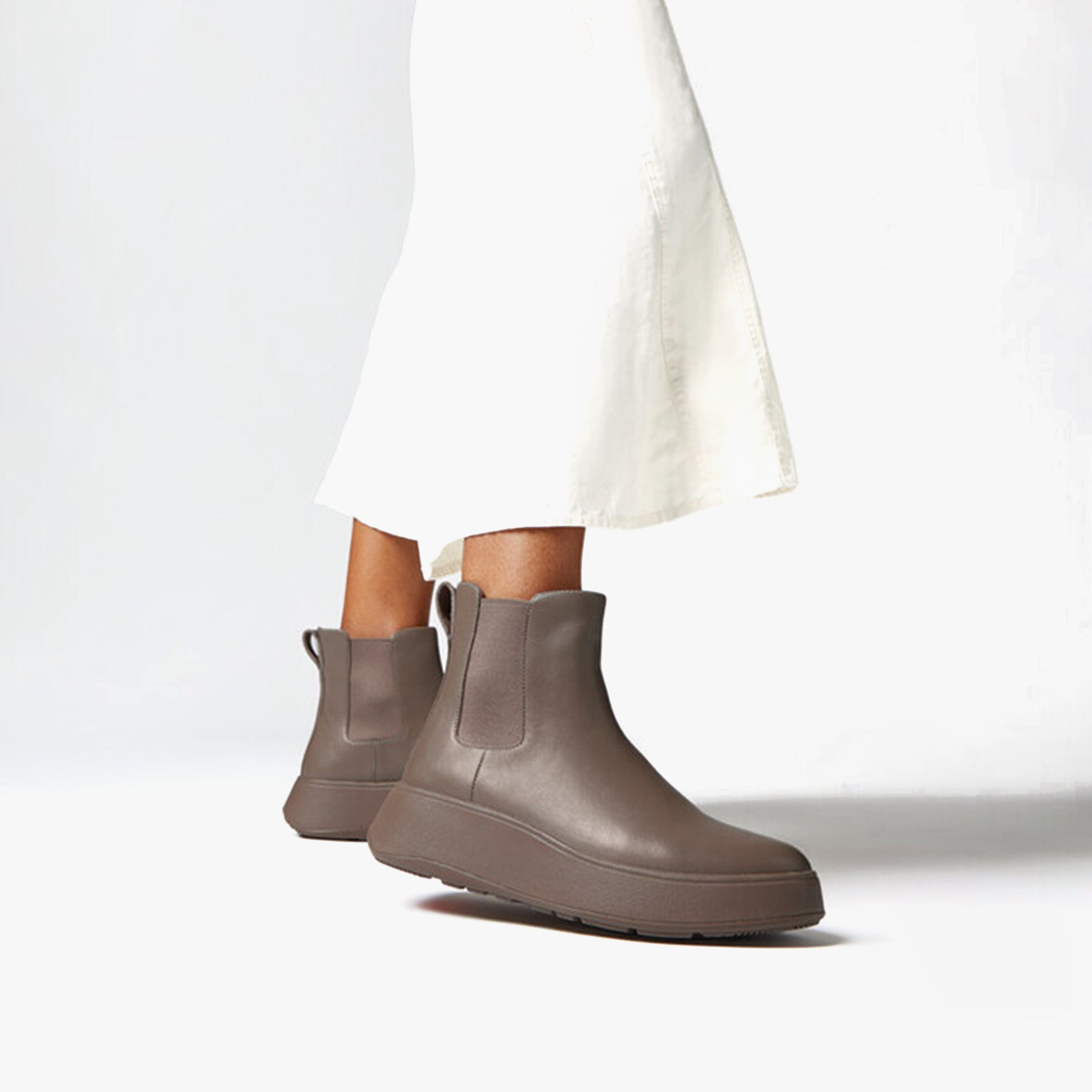 FitFlop F-MODE FLATFORM Womens Chelsea Boots Minky Grey side view featuring a stylish ankle boot and casual outfit.