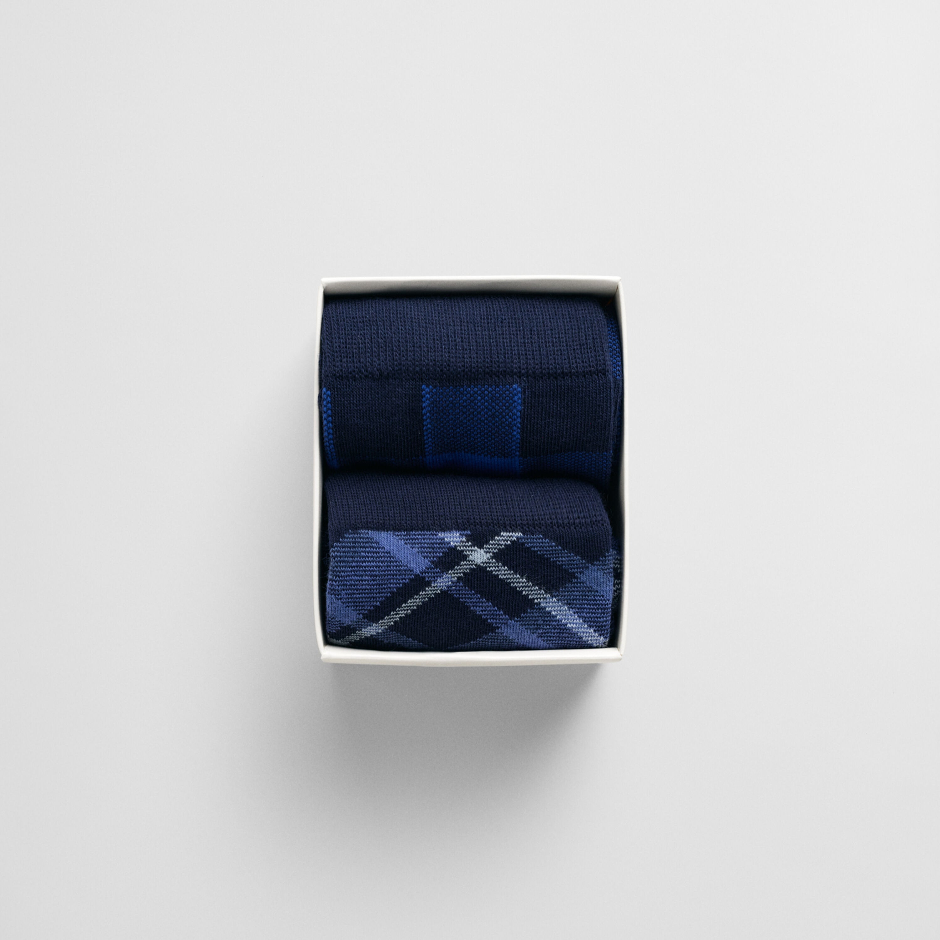 GANT CHECK SOCKS 2-Pack GIFT BOX Mens Evening Blue front view showing two pairs of socks in a gift box.