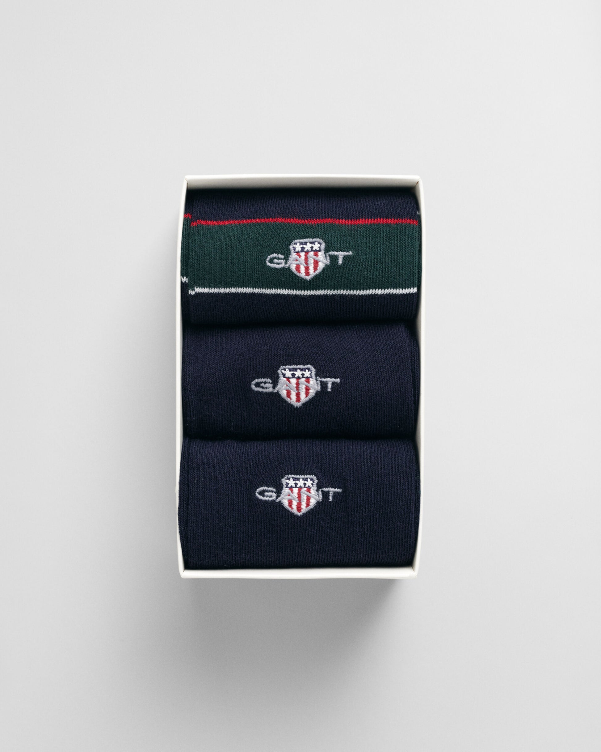 GANT SHIELD TIE STRIPE SOCKS 3-Pack Mens Tartan Green displayed in gift box, top view featuring three pairs.