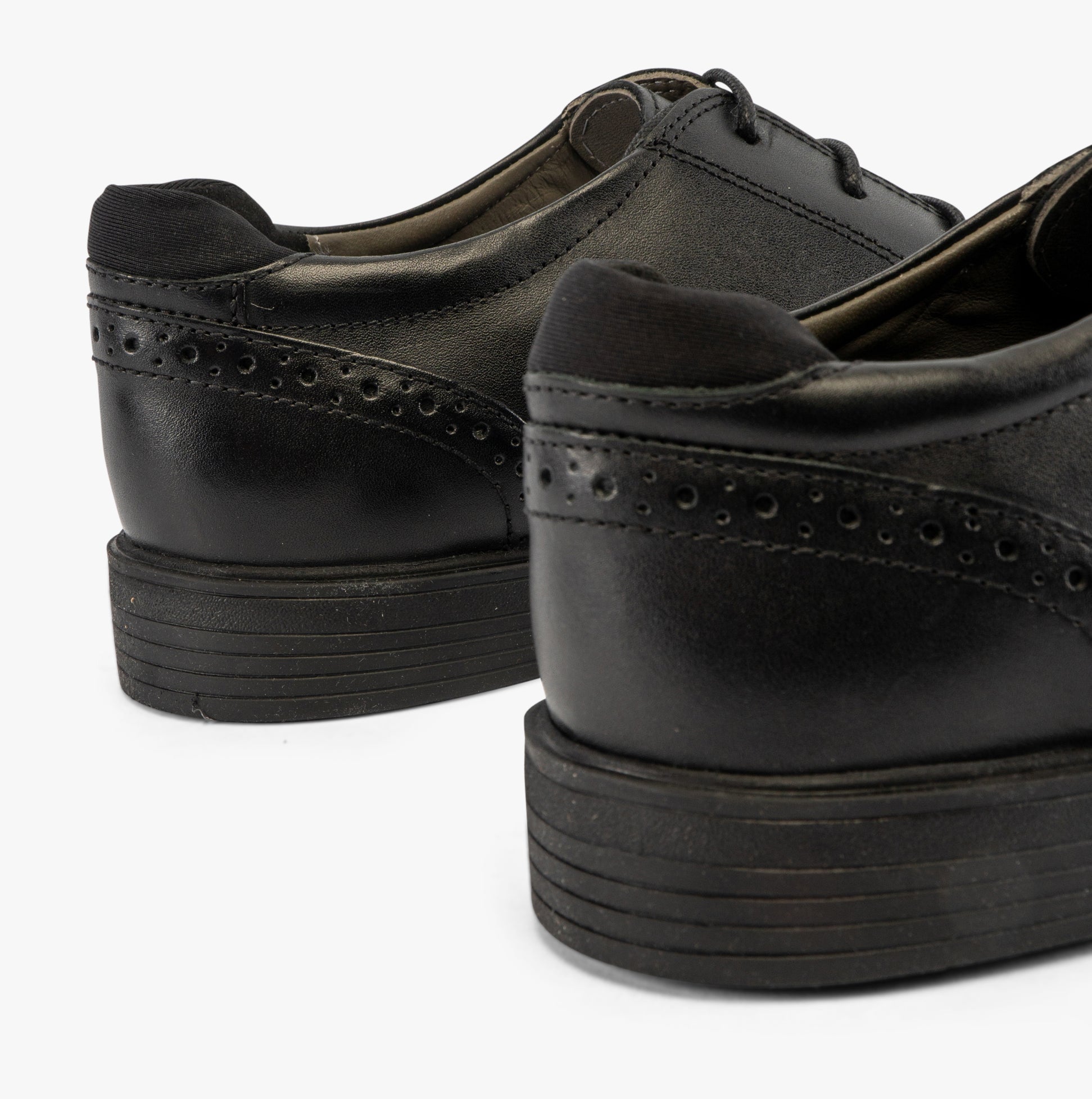 GEOX J ZHEENO Boys Shoes Black rear view showing leather upper and block heel features.