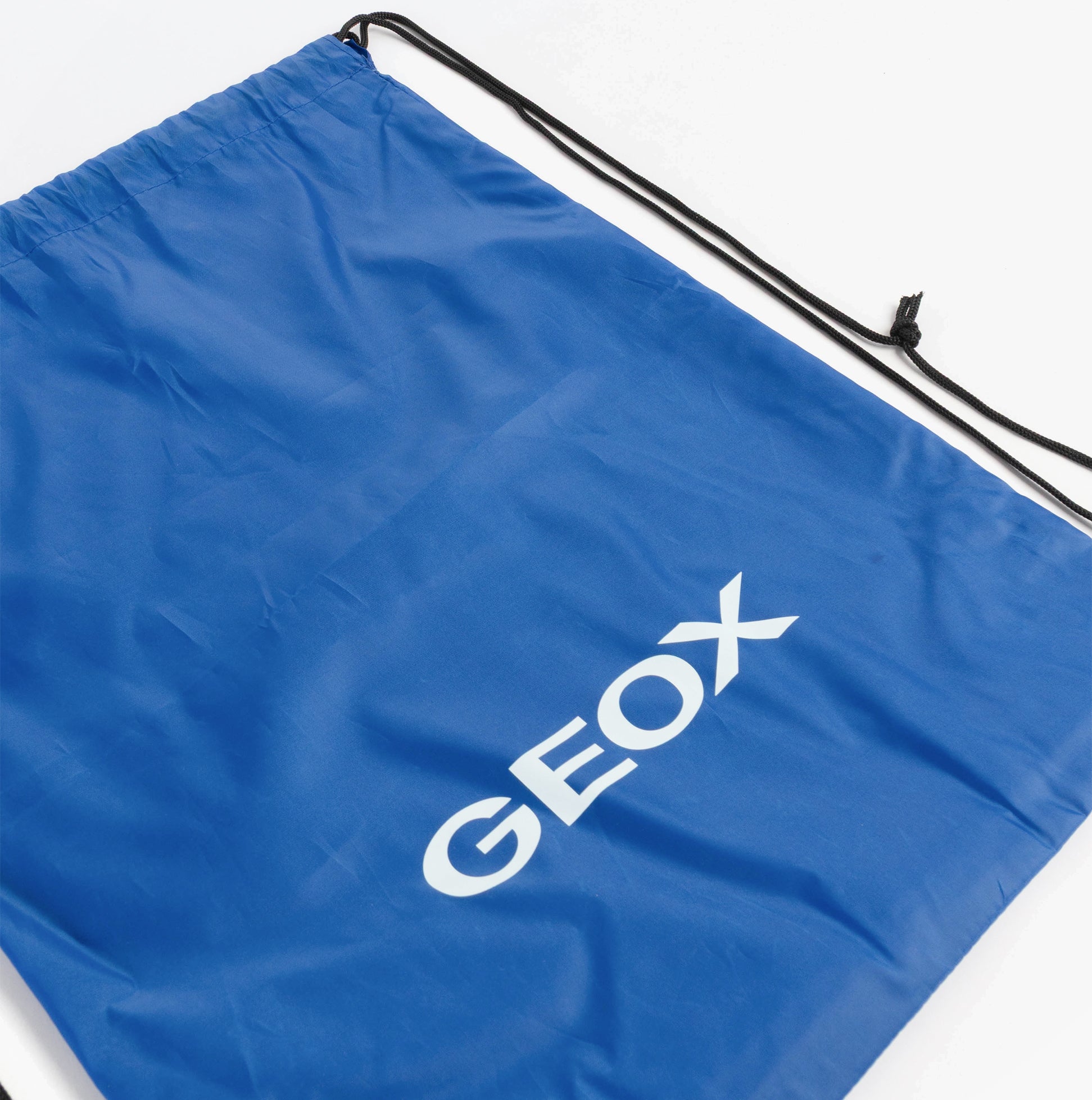 GEOX PMK864 DRAWSTRING Bag Blue top view showcasing drawstring closure and synthetic material.