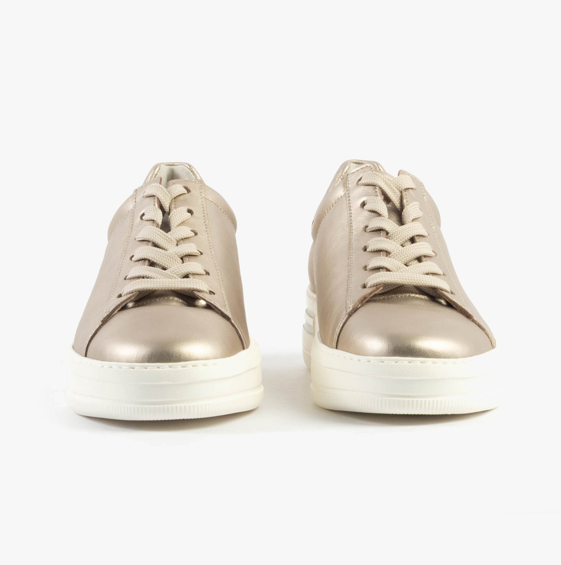Gabor KEYSTONE Womens Trainers Beige front view, casual leather trainers with round toe and lace-up fastening.