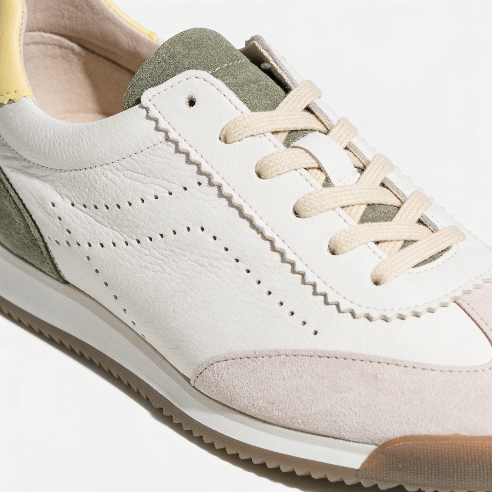 Gabor NOVICE Womens Court Trainers WHITE