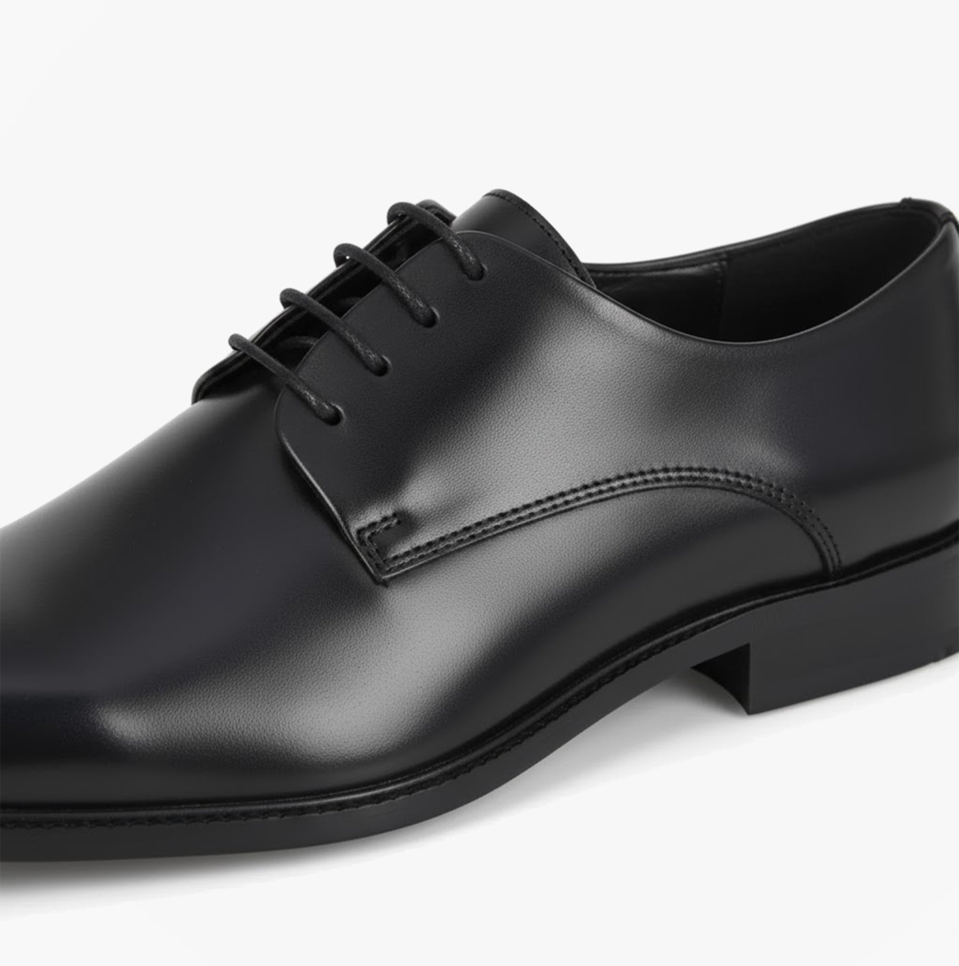 Goor M760A Mens Shoes Black side view showing lace-up closure and smooth PU upper.