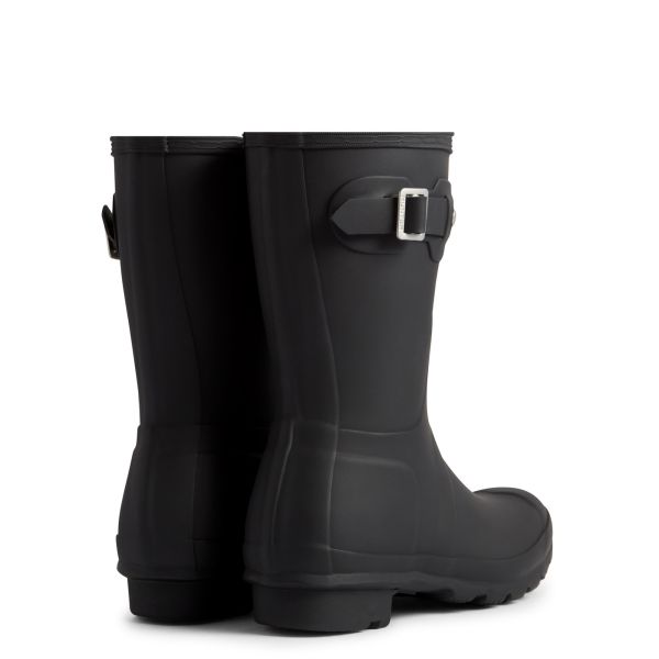 Hunter ORIGINAL SHORT TARTAN Wellies Black rear view showing buckle detail on boots.