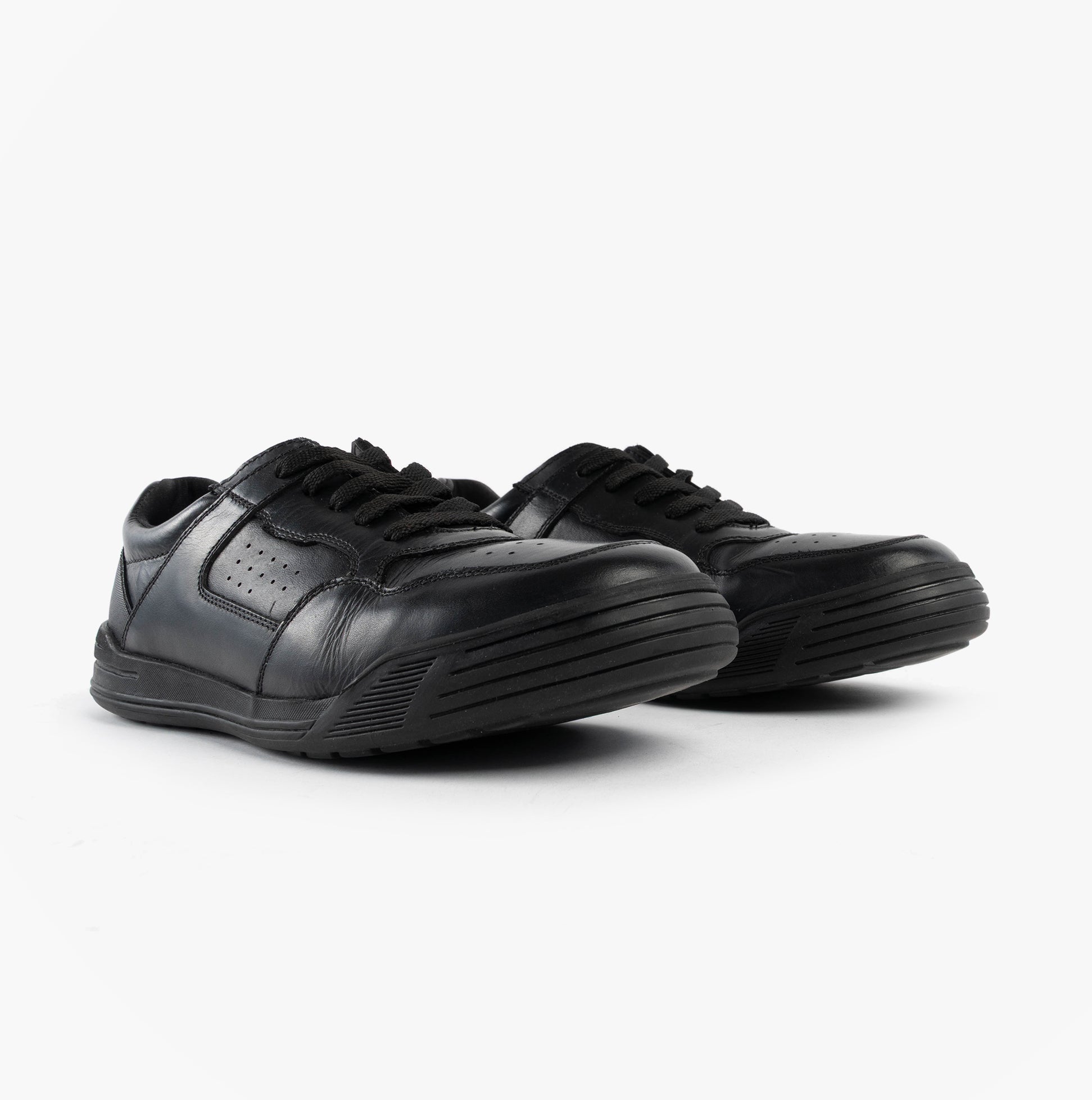Hush Puppies SHANE SENIOR Boys Shoes Black side view showcasing leather upper, lace-up closure, and round toe.