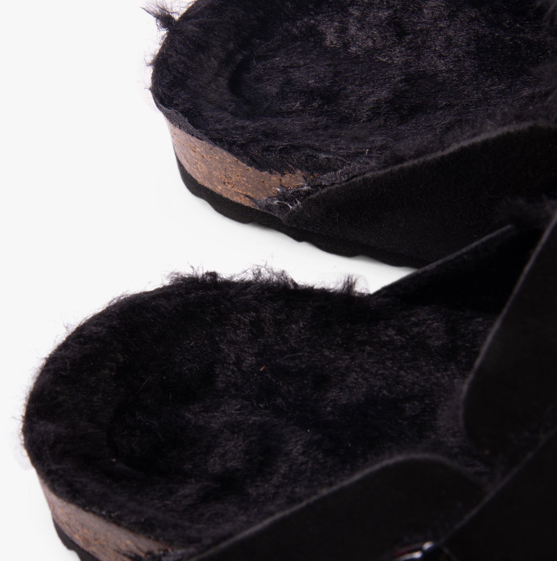 Hush Puppies JADE Womens Slippers Black detail view of wool lining and suede upper.
