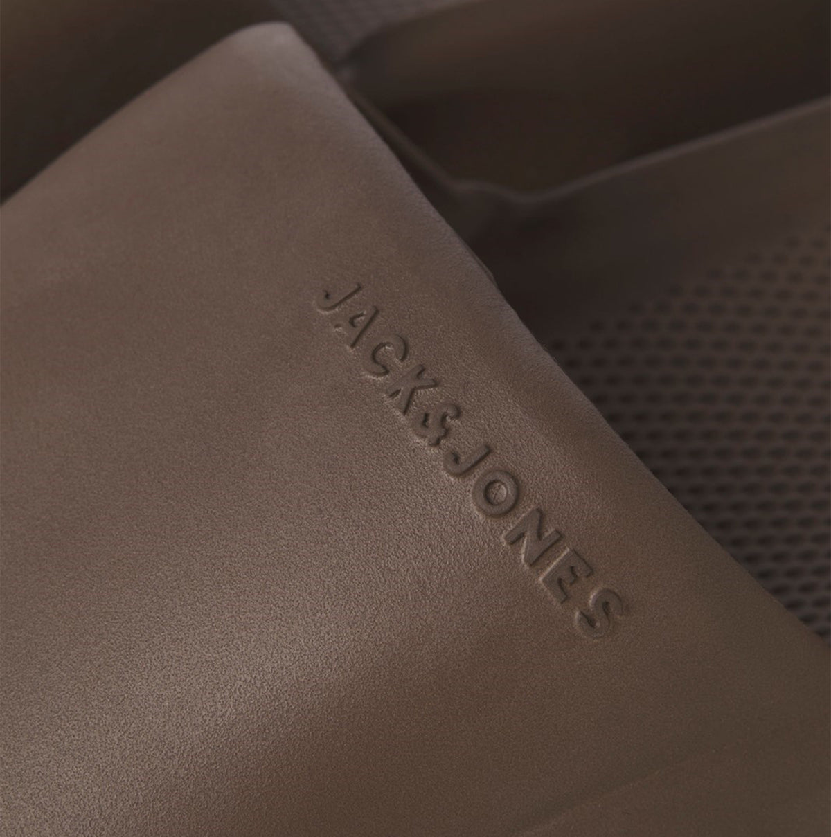 Detail view of Jack & Jones STATUS MOULDED Mens Sandals Carafe logo on upper material.