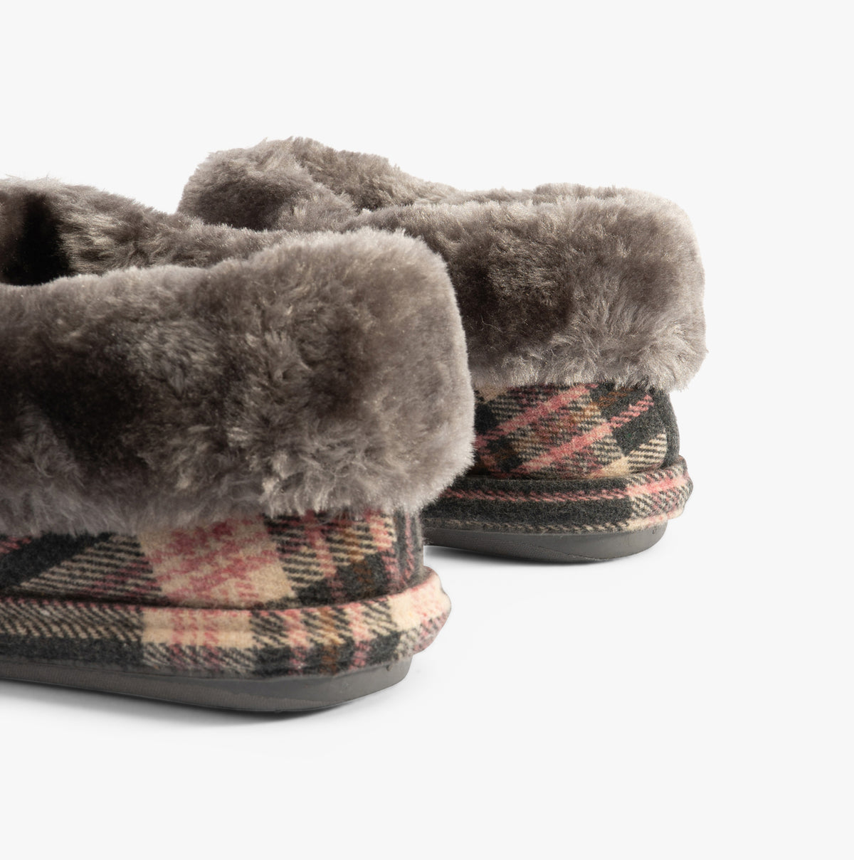 Jo & Joe GLENROYAL Womens Slippers Pebble, back view showing soft faux fur lining and stylish plaid pattern.
