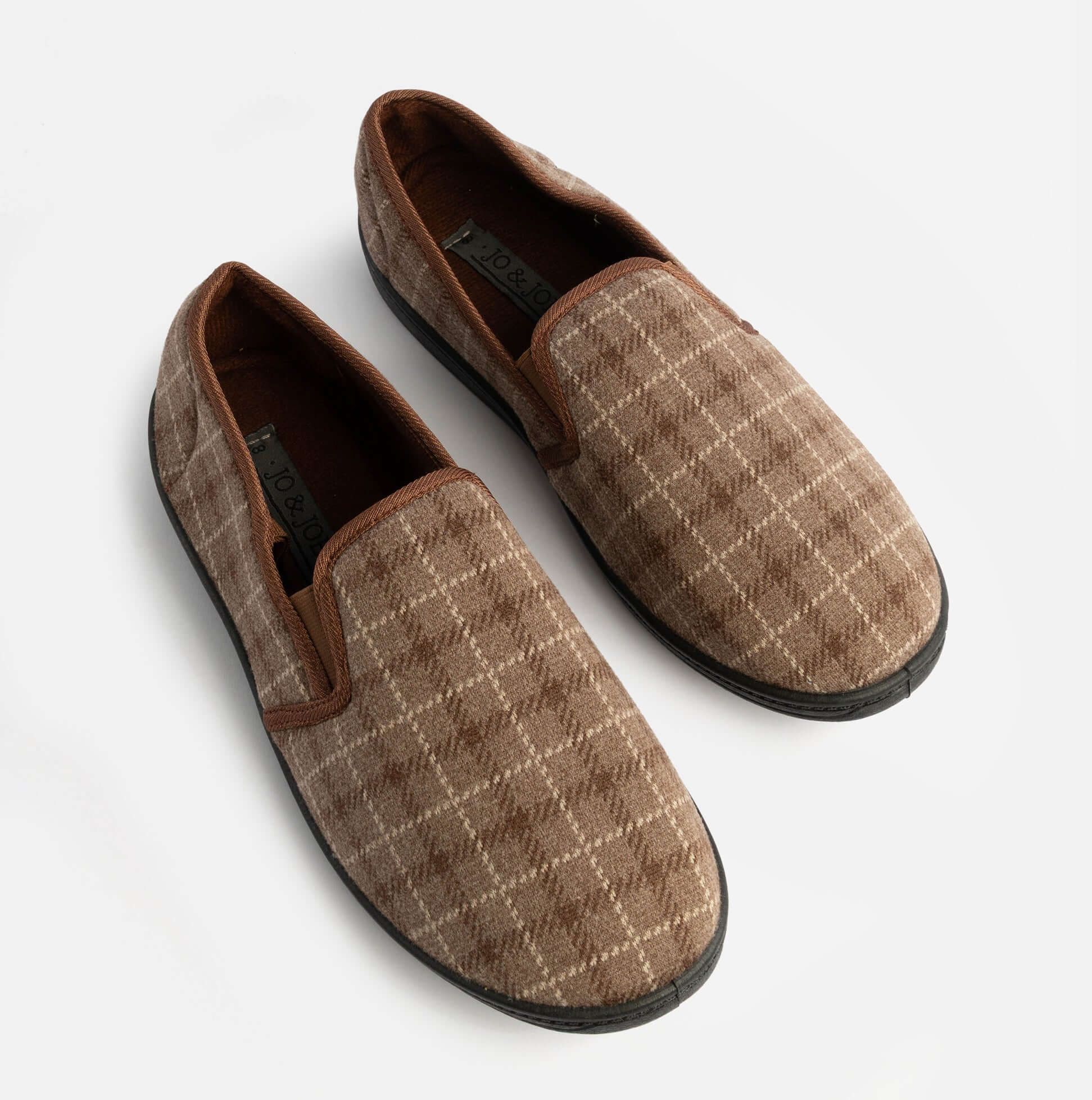 Jo & Joe GORDON Mens Full Slippers Checkered Brown top view of slippers with checkered fabric design.