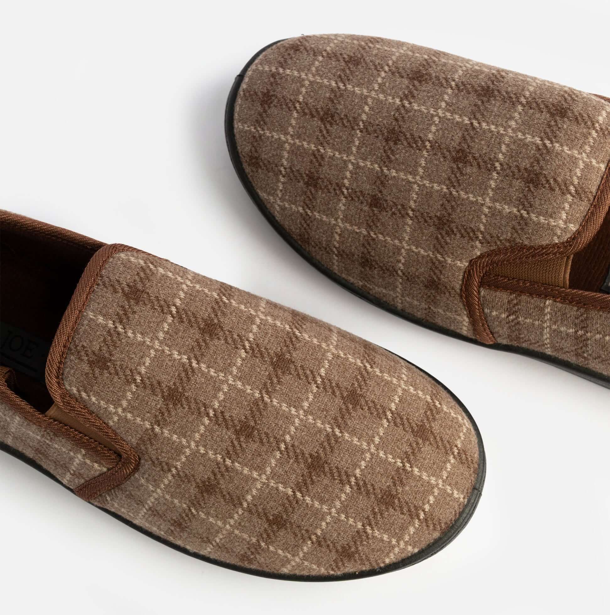 Jo & Joe GORDON Mens Full Slippers Checkered Brown top view showing fabric upper and round toe design
