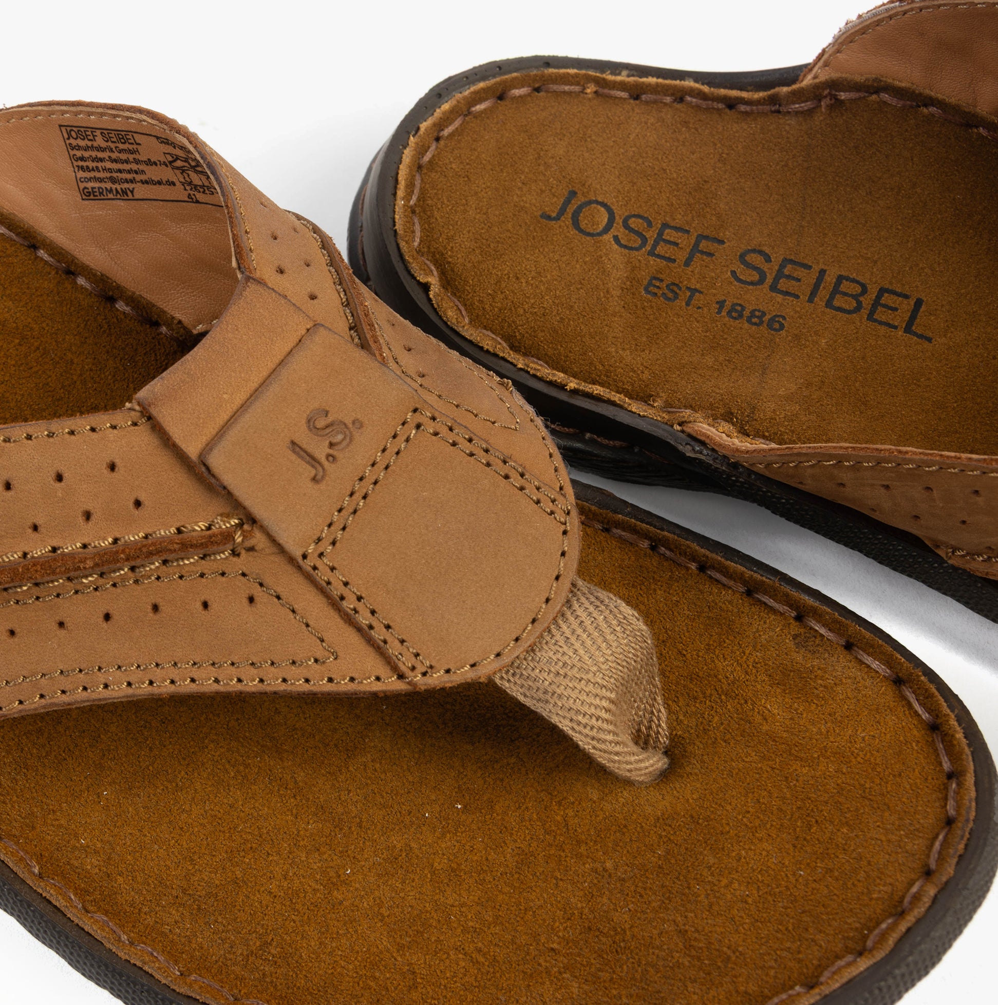 Josef Seibel LOGAN 25 Mens Sandals Nuss detail view showing leather lining and Nubuck upper.
