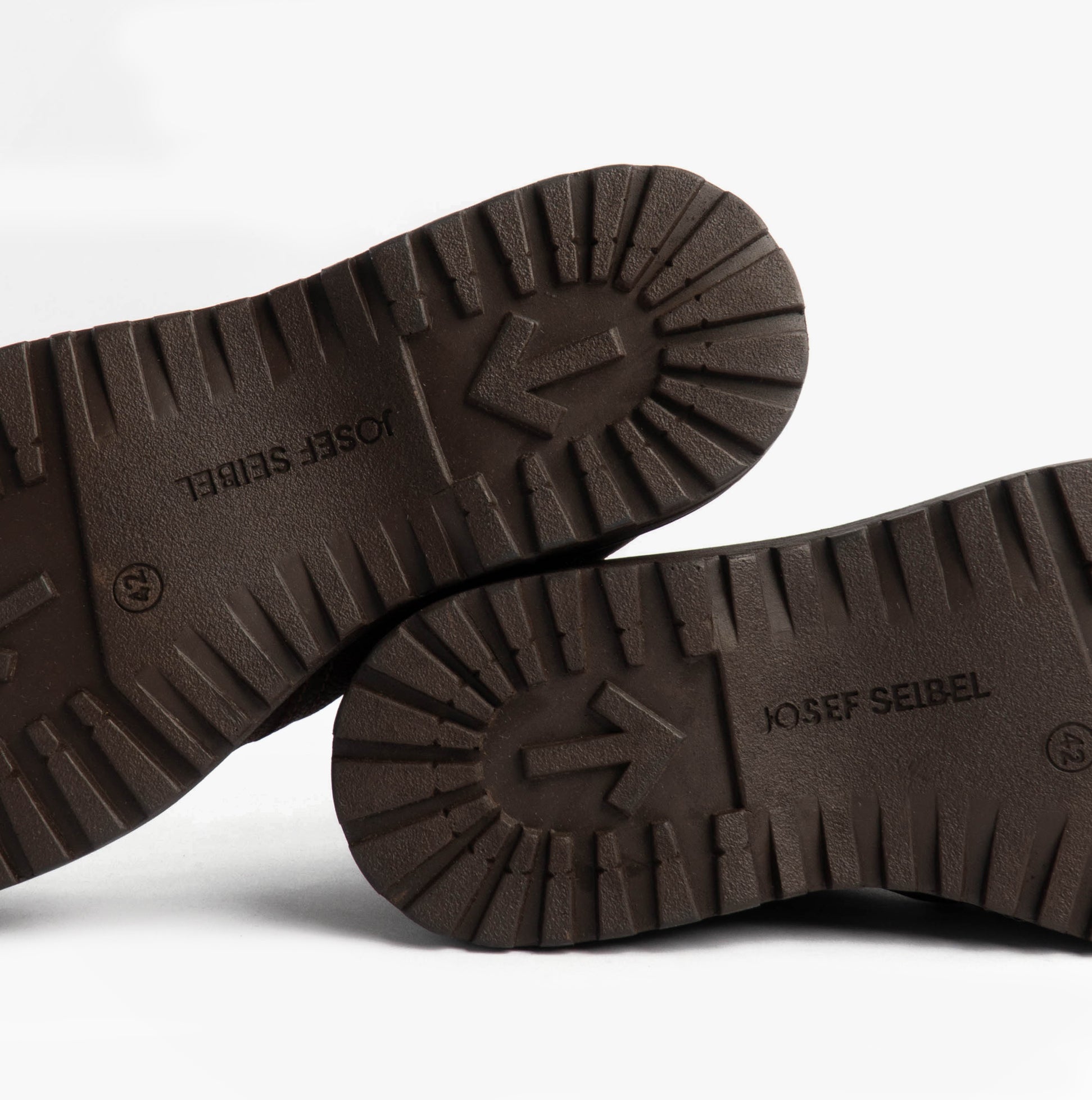 Josef Seibel ERROLL 52 Mens Boots Moro sole view showing rubber outsole detail and textured tread.