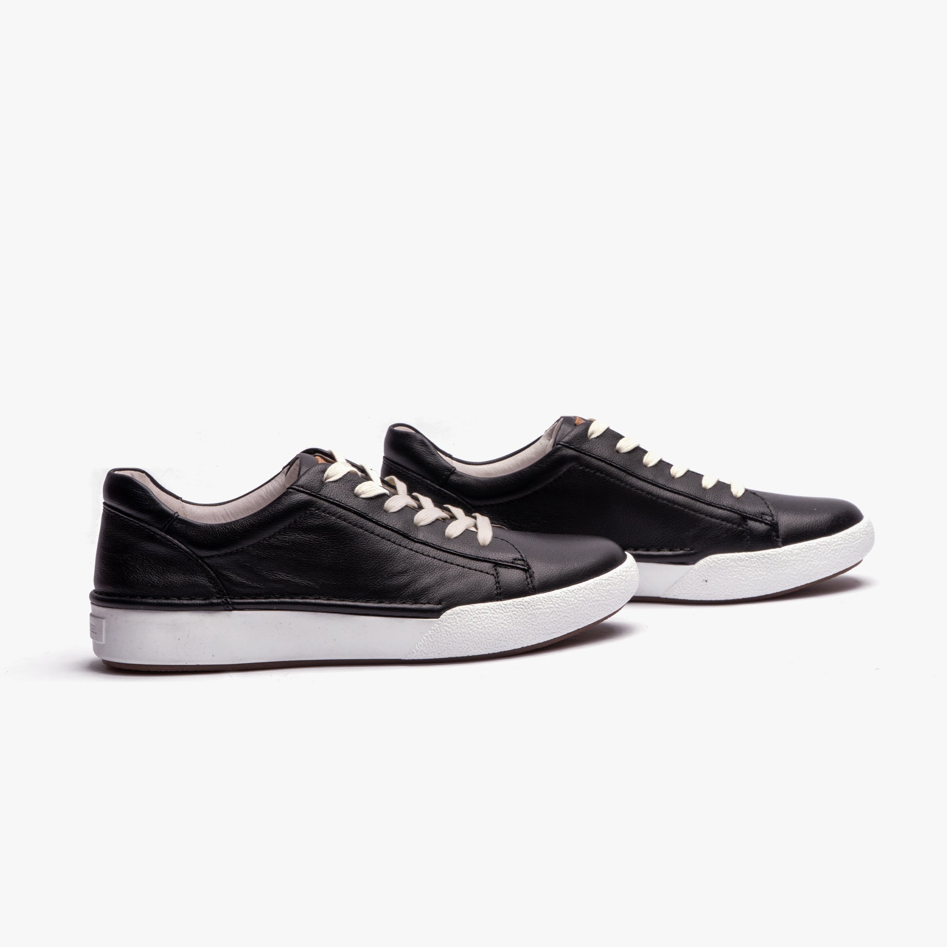 Josef Seibel CLAIRE 01 Womens Trainers Schwarz