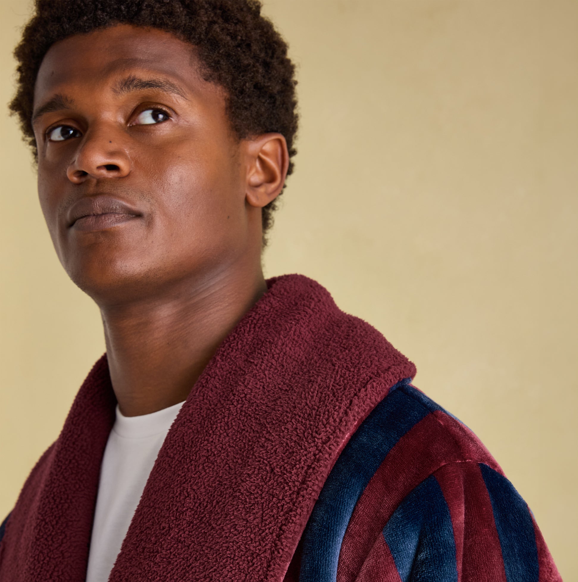 Joules MONTAGUE Mens Night Gown Navy Port Stripe detail view of model wearing bathrobe.