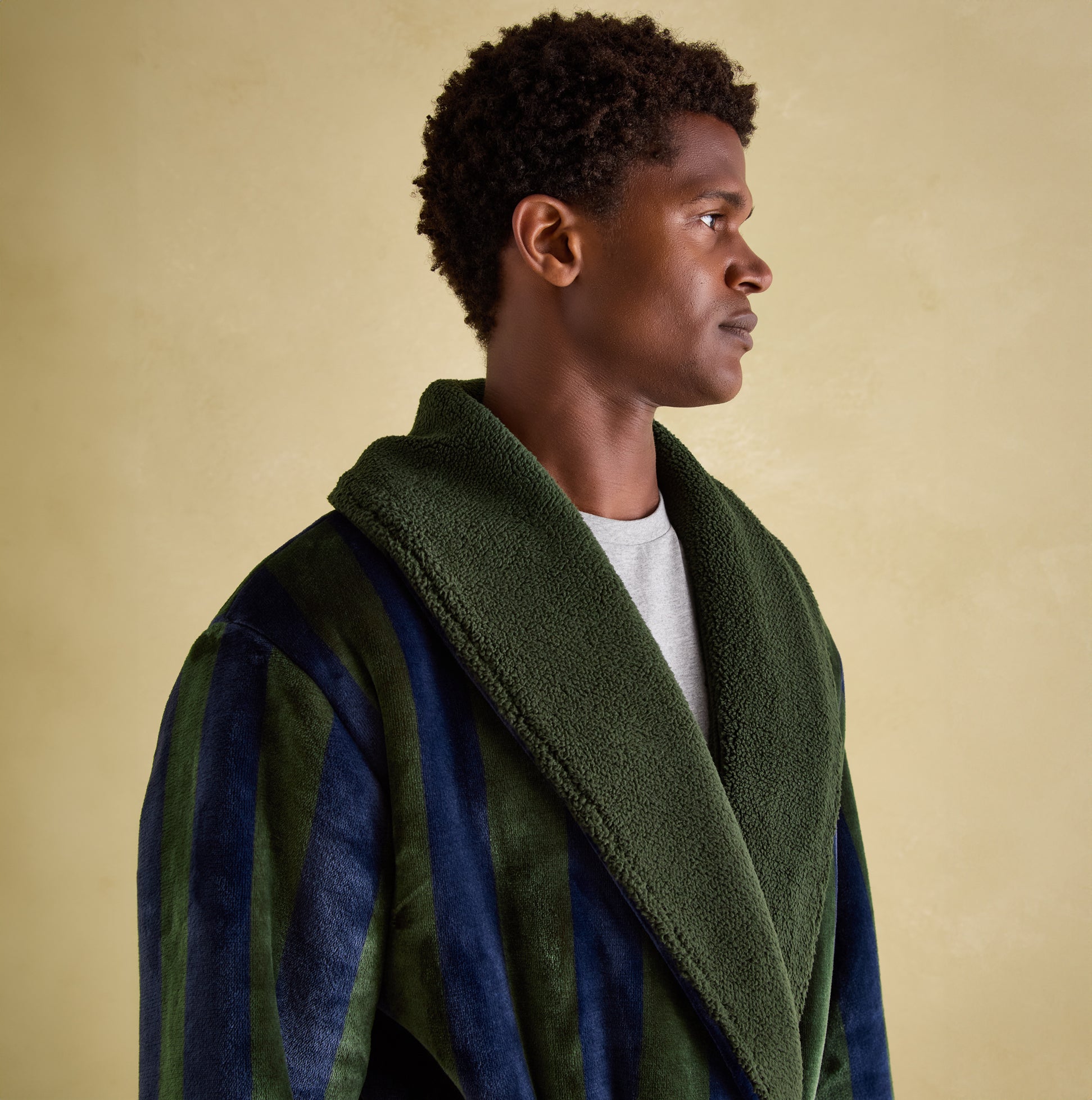 Joules MONTAGUE Mens Night Gown Navy Green Stripe side view showcasing plush green collar and striped design.