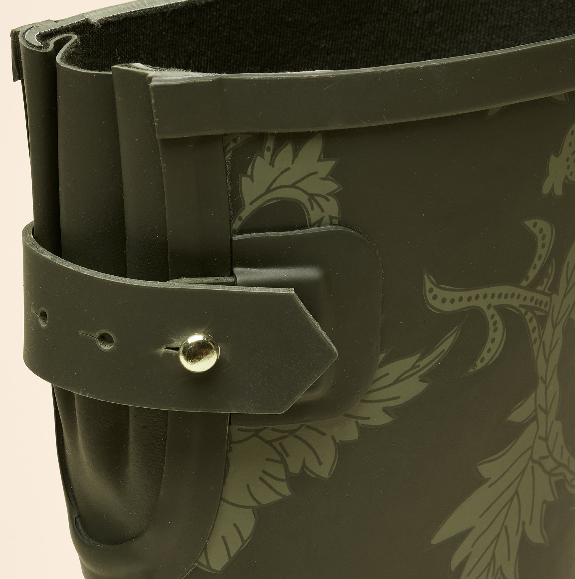 Joules WISTOW Womens Wellies Khaki Green detail view of adjustable strap and buckle