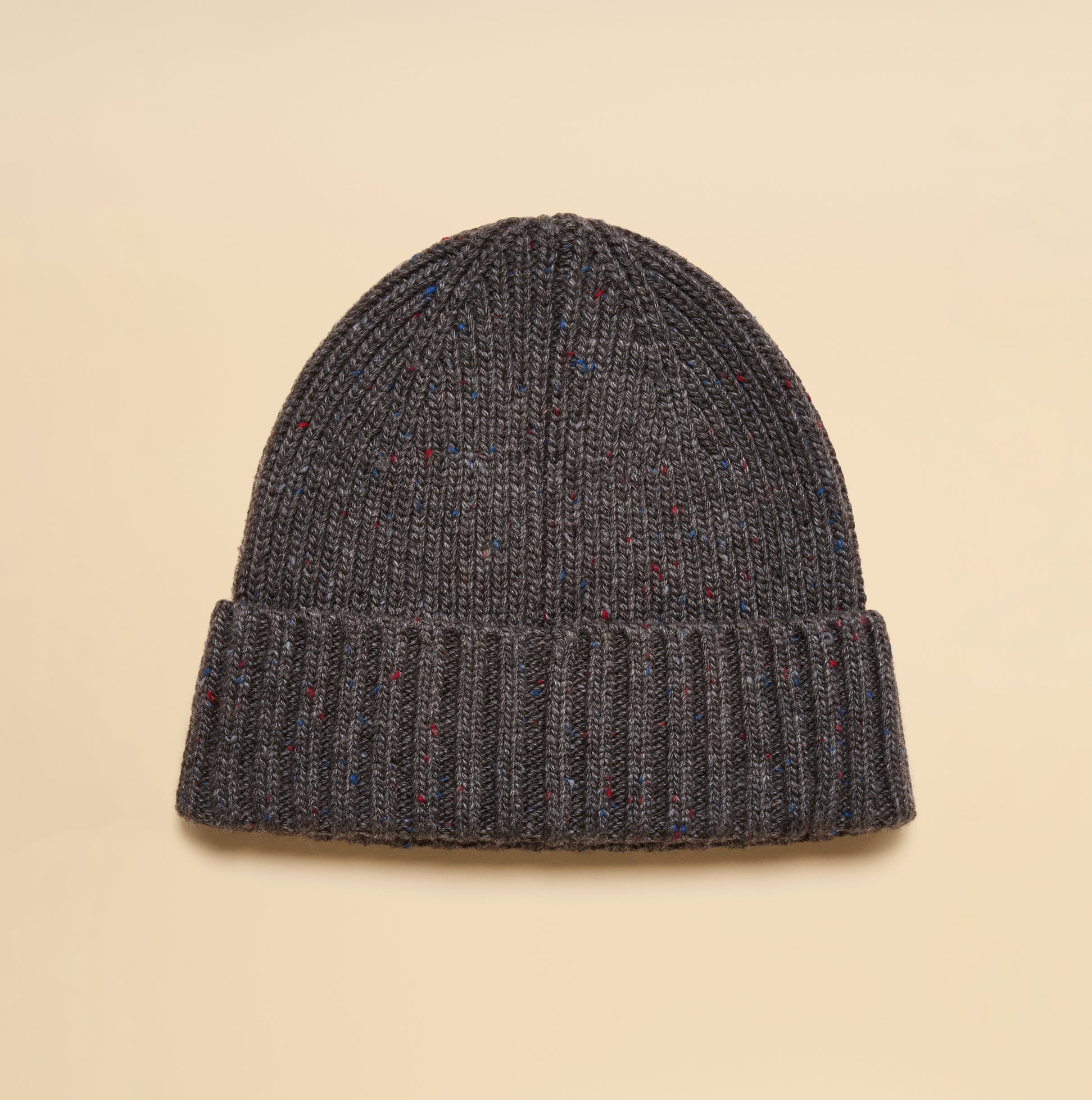 Joules HAMMOND Mens Beanie Grey top view with ribbed cuff and multicolored flecks.