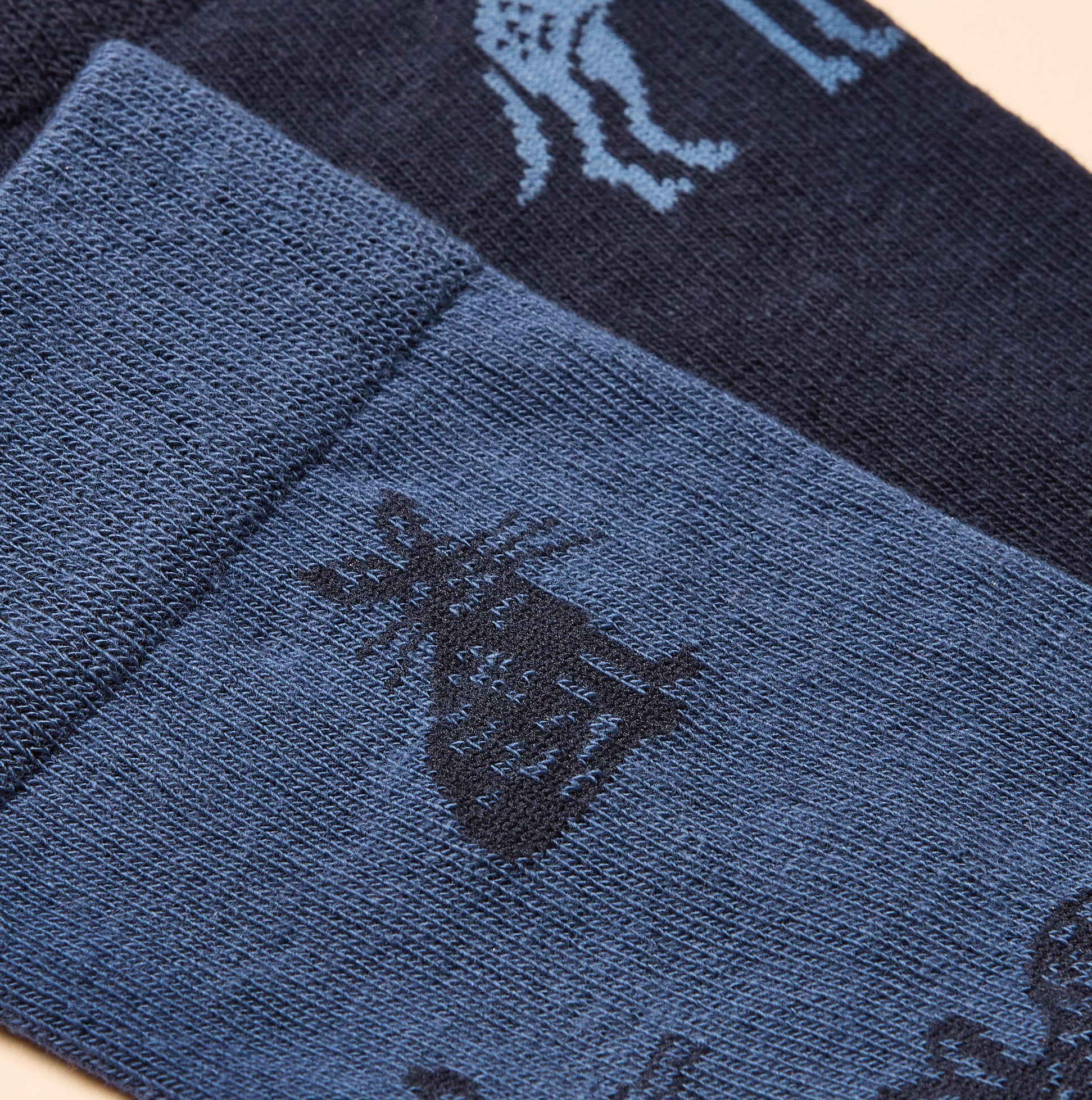 Joules KINGSBURY Mens Socks Blue detailed view featuring contrasting shades and patterns