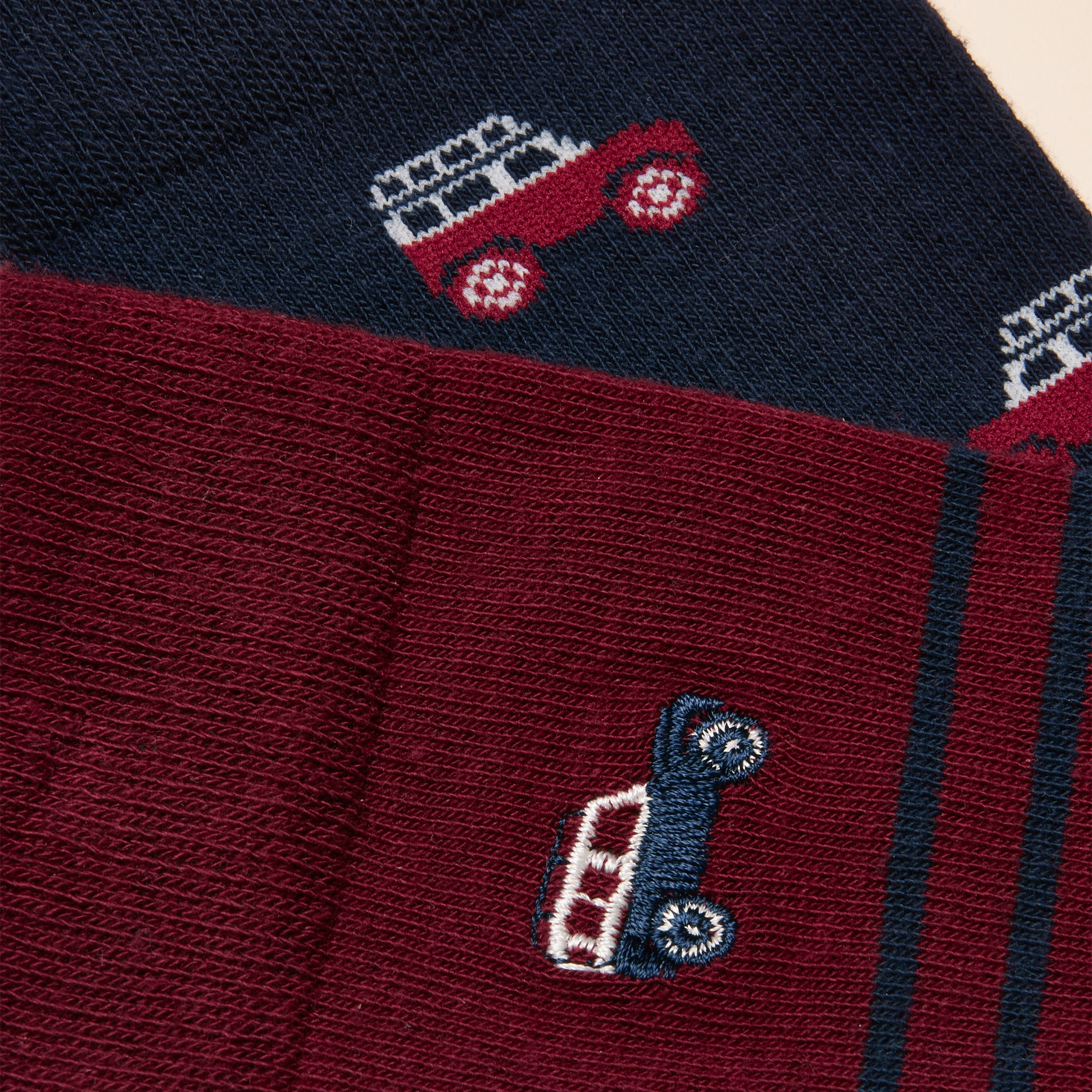 Joules KINGSBURY Mens Car Design Socks Red/Blue detail view showcasing car patterns on crew socks.