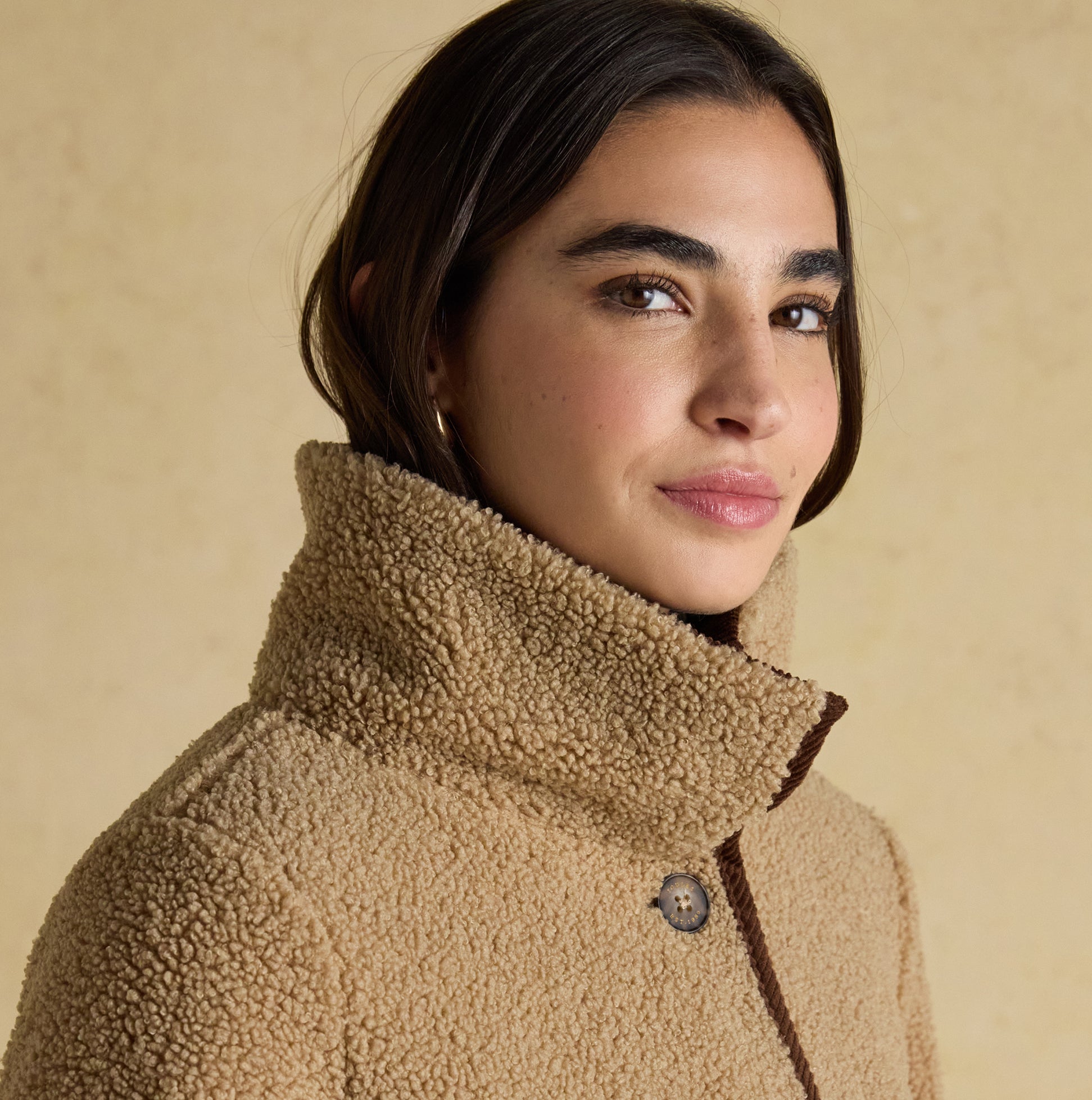 Joules SADIE LONGLINE Womens Longline Fleece Jacket Neutral detail view of collar and button fastenings.