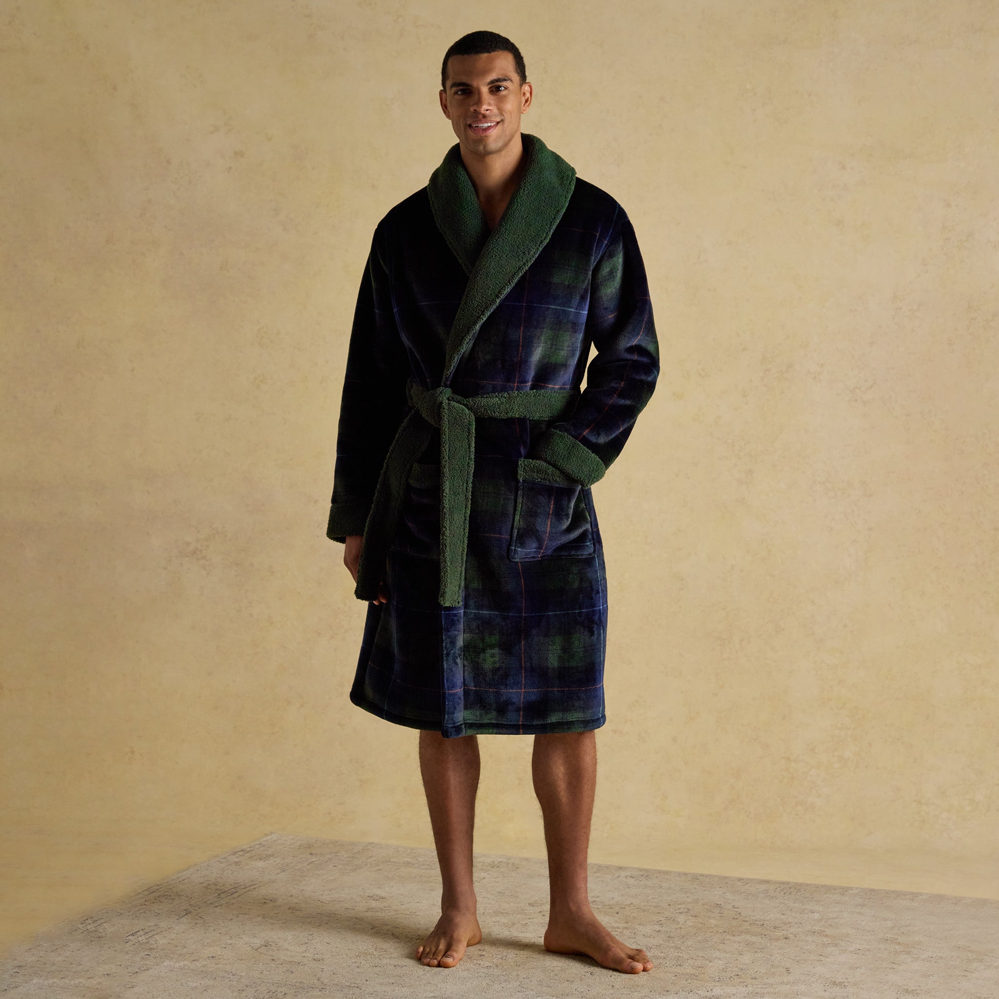 Joules MONTAGUE Mens Robe Green/Navy front view on model, showcasing relaxed fit and soft texture.